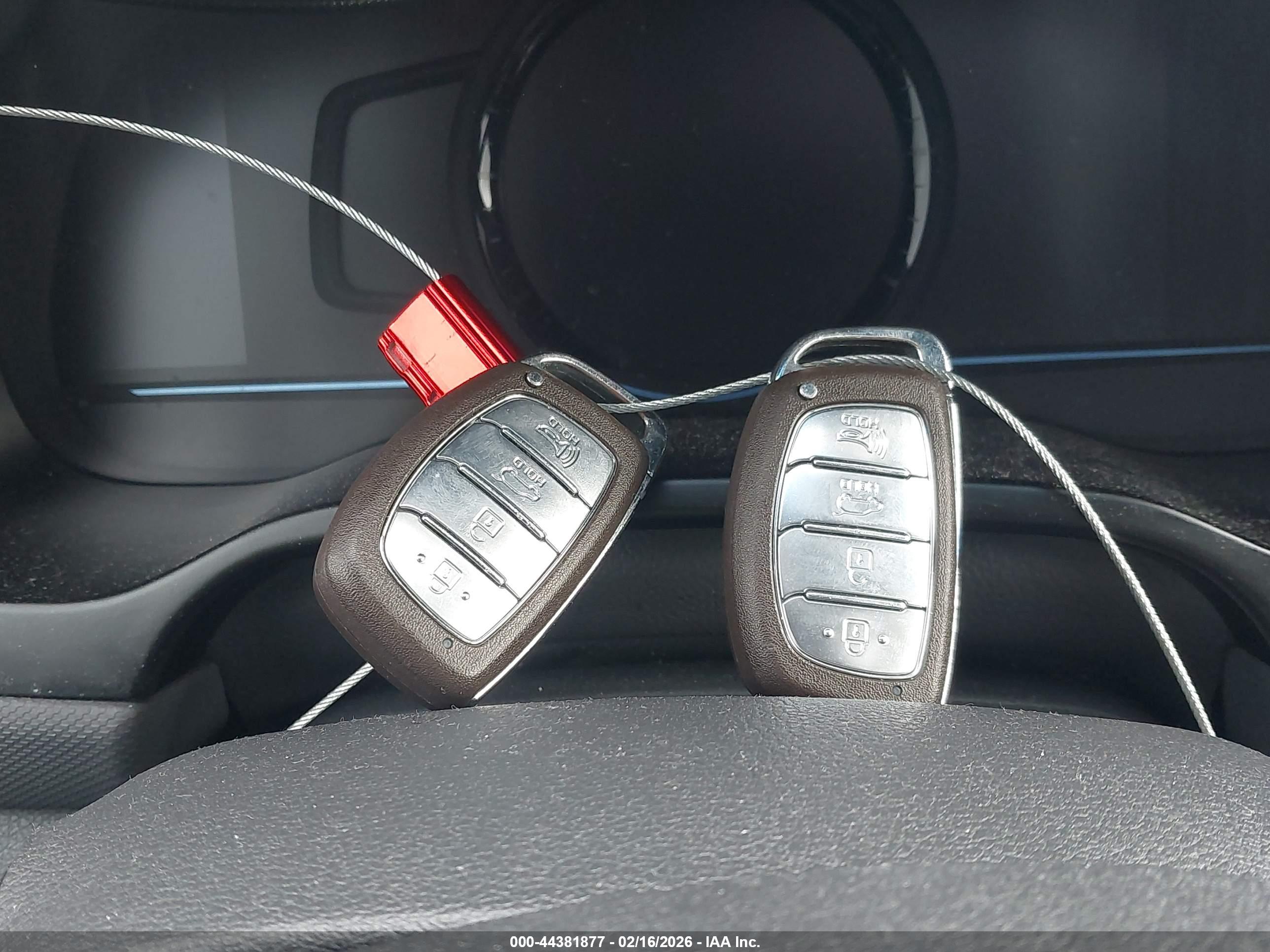 HYUNDAI IONIQ image 11