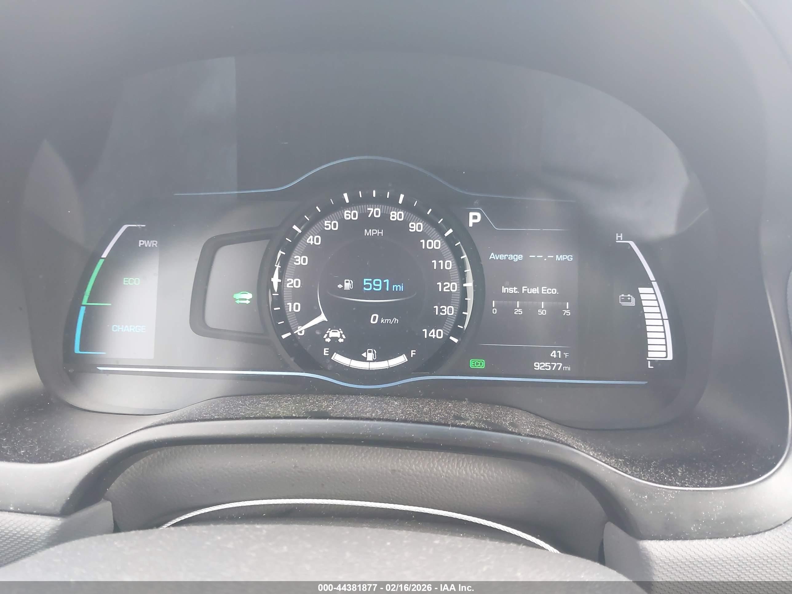 HYUNDAI IONIQ image 7