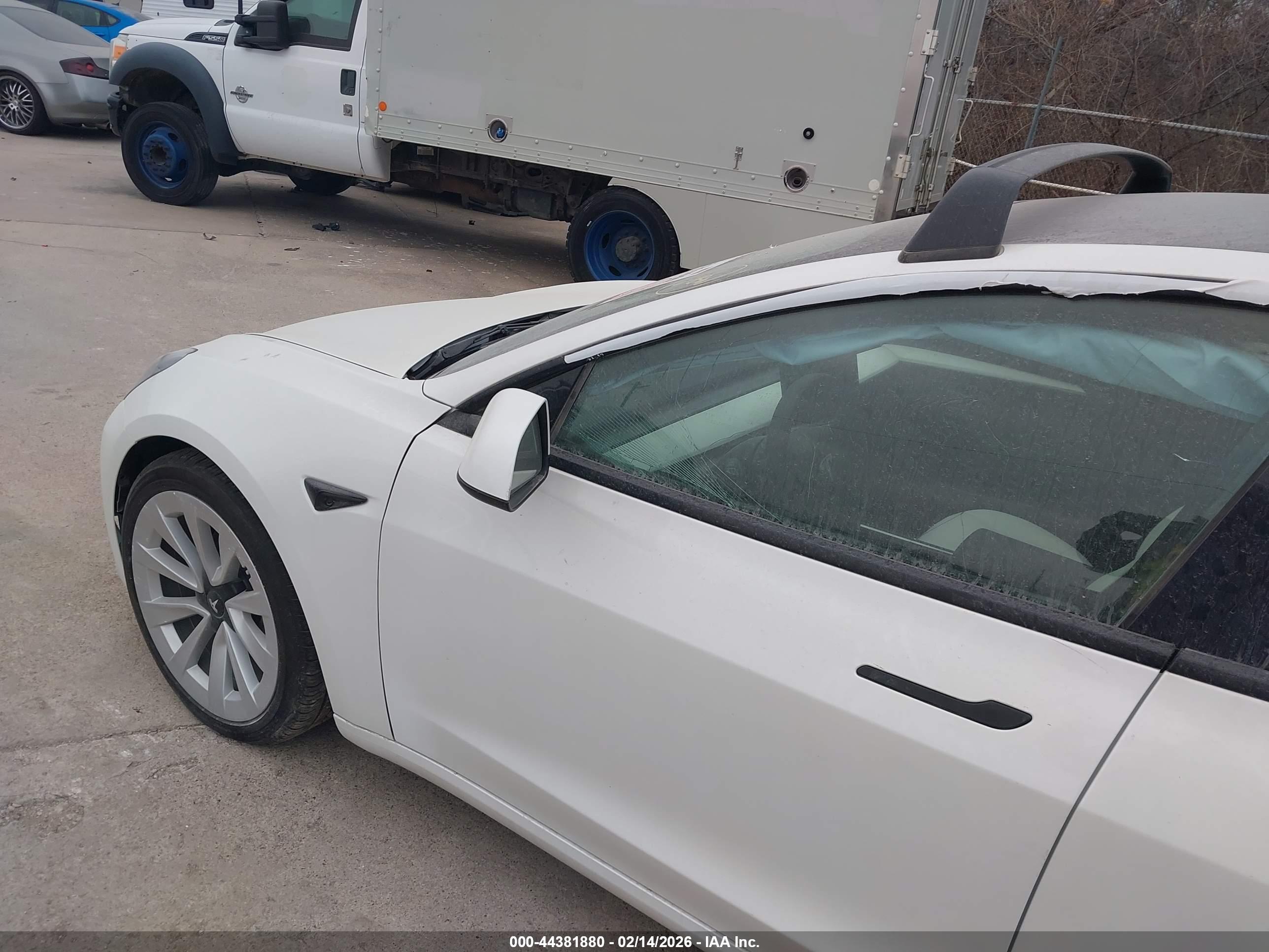TESLA MODEL image 6