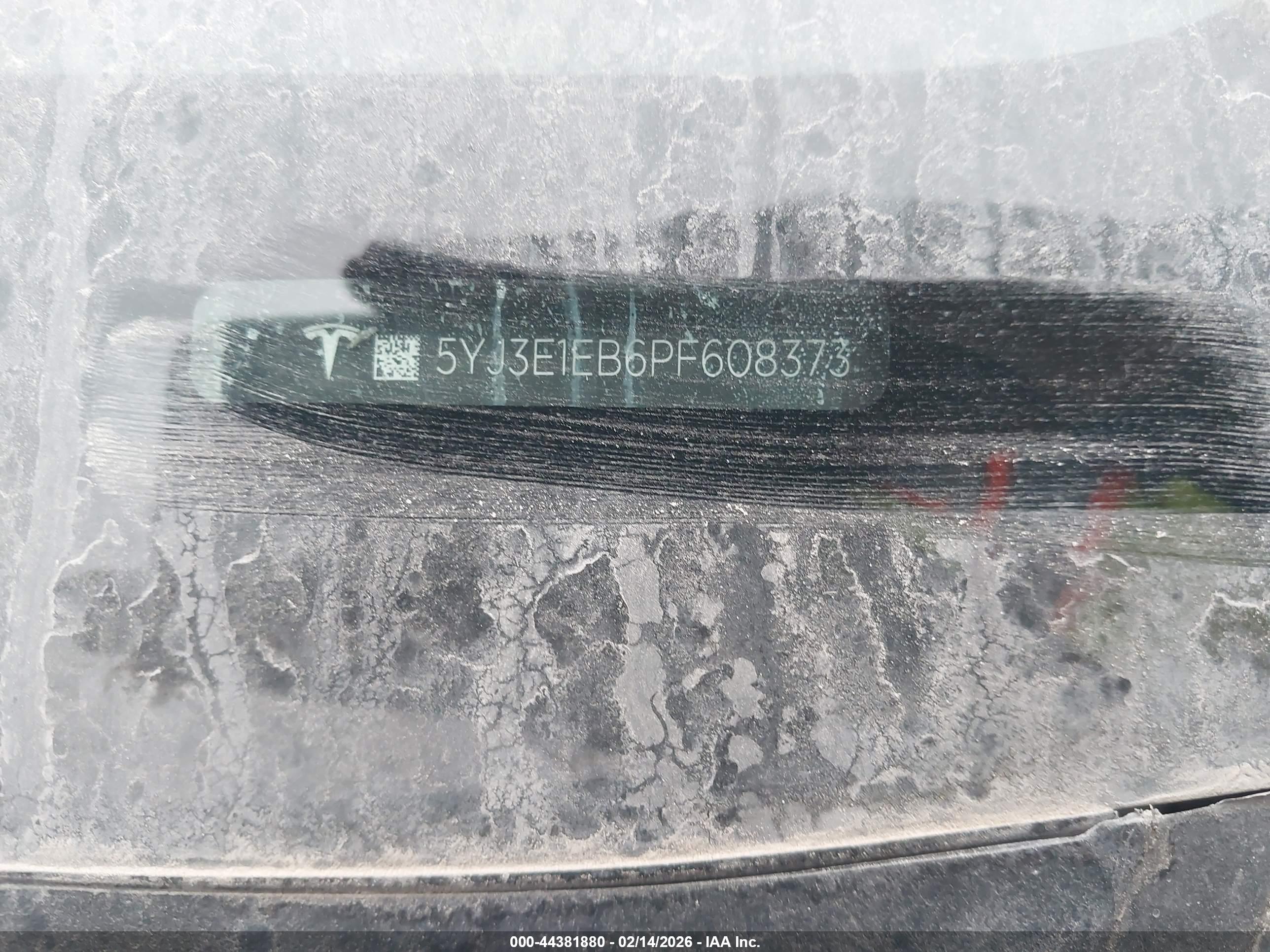 TESLA MODEL image 9