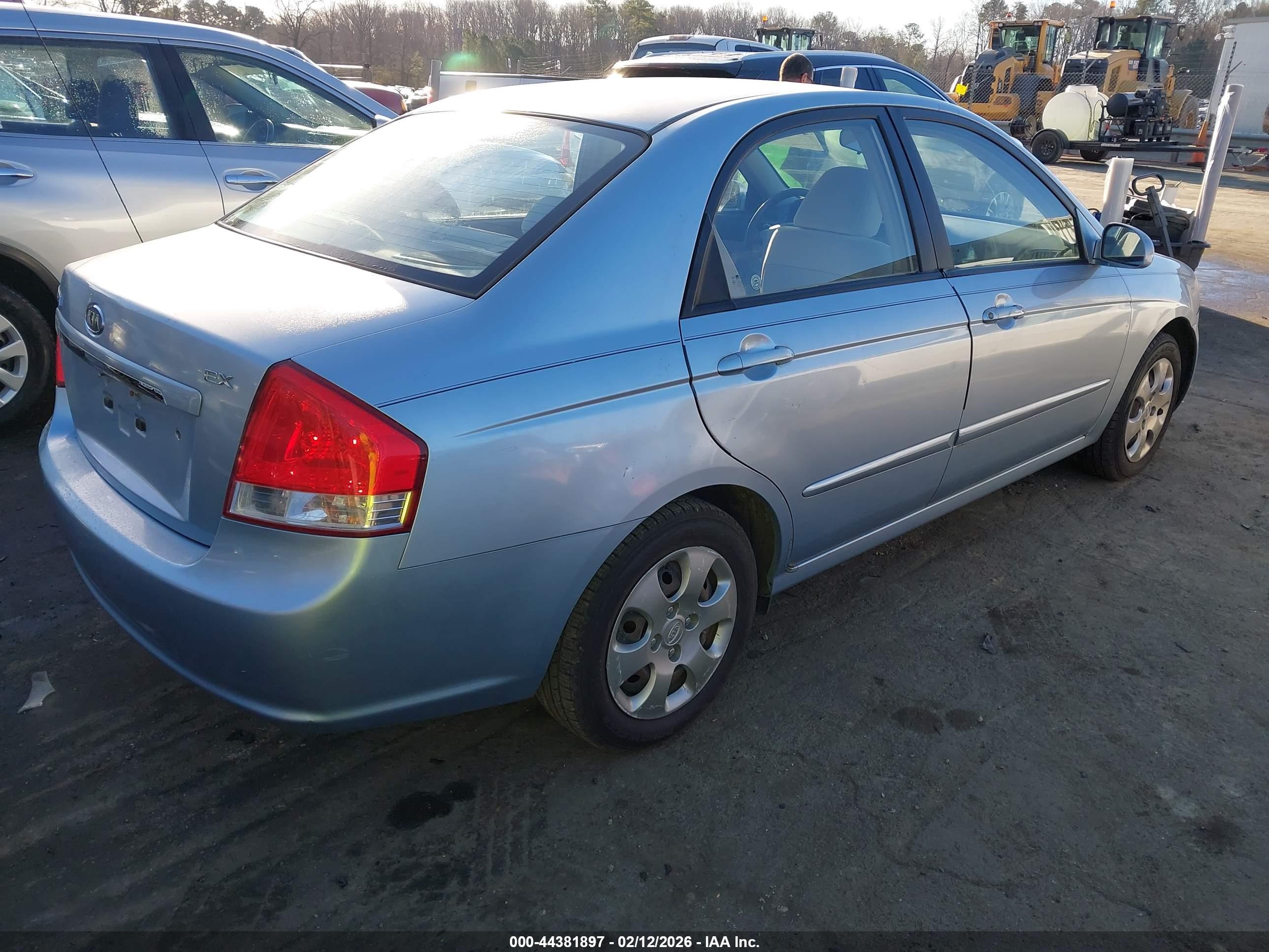 KIA SPECTRA image 4