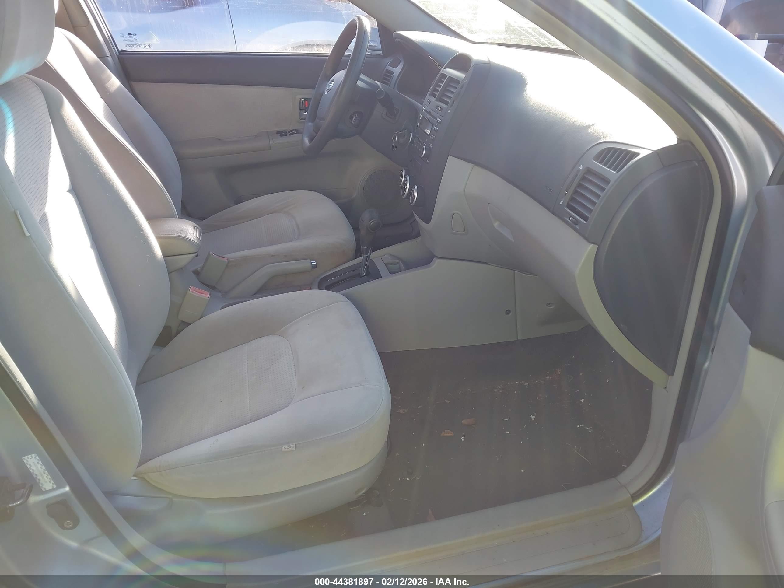 KIA SPECTRA image 5