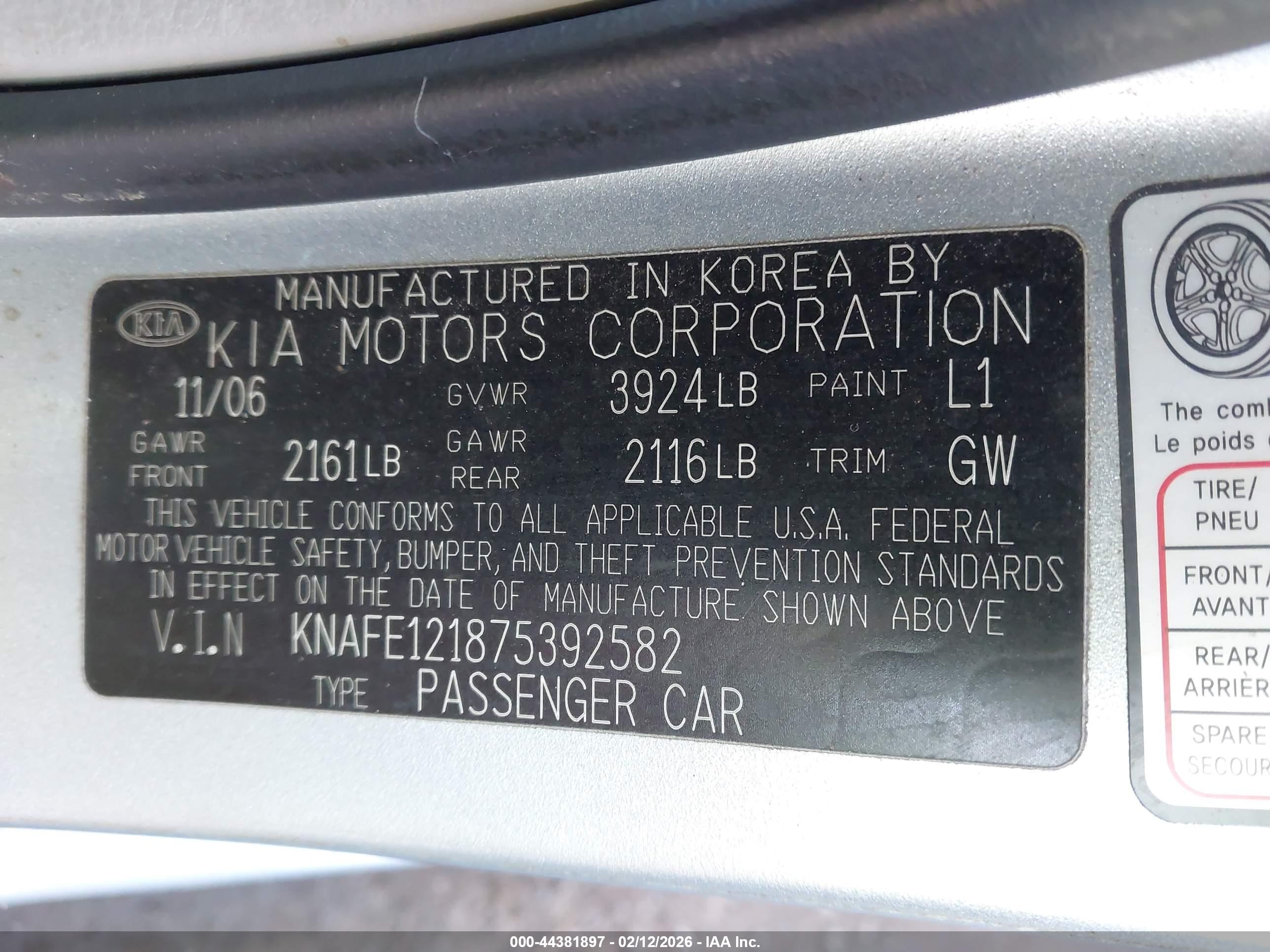 KIA SPECTRA image 9