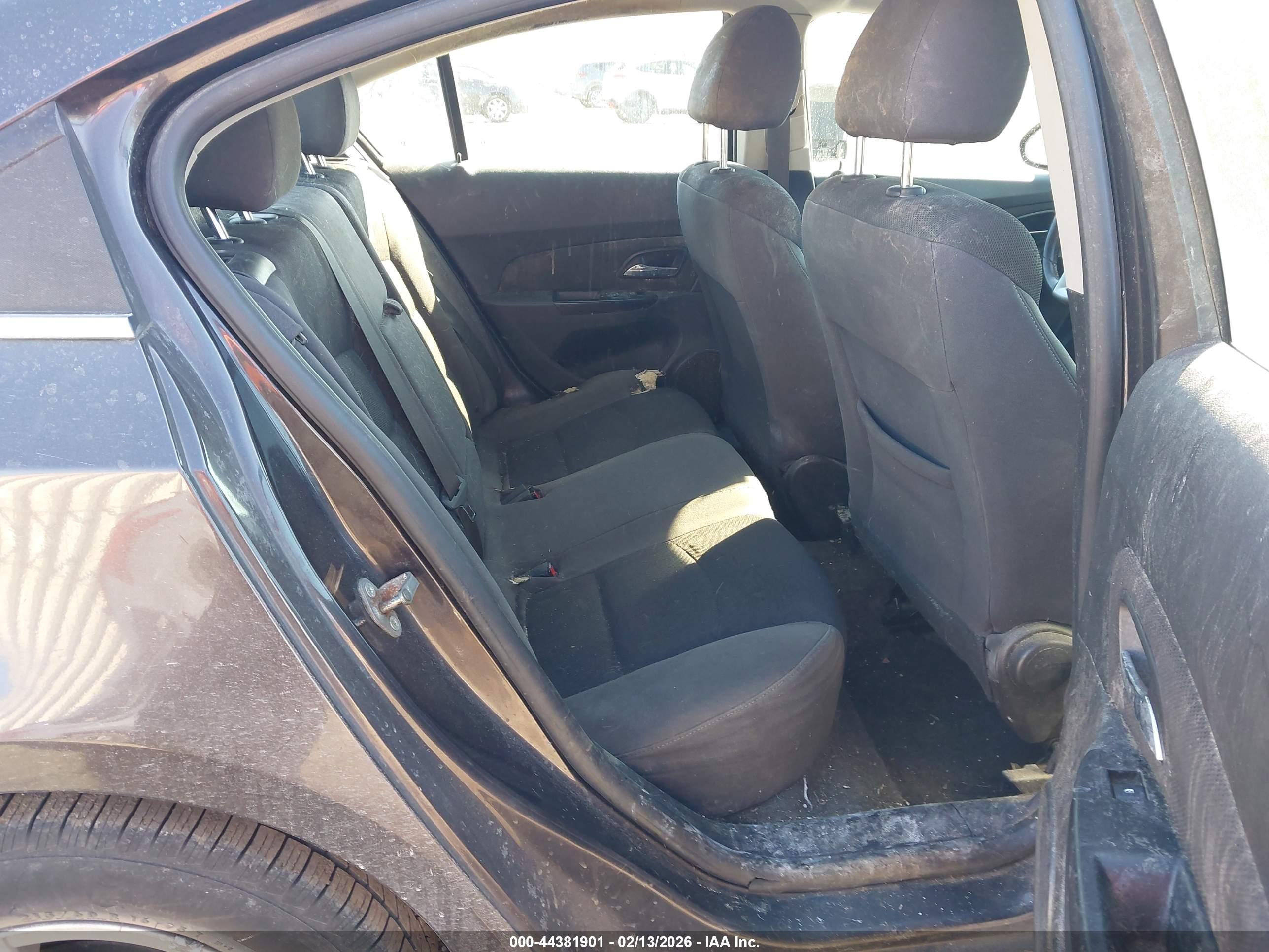 CHEVROLET CRUZE image 8