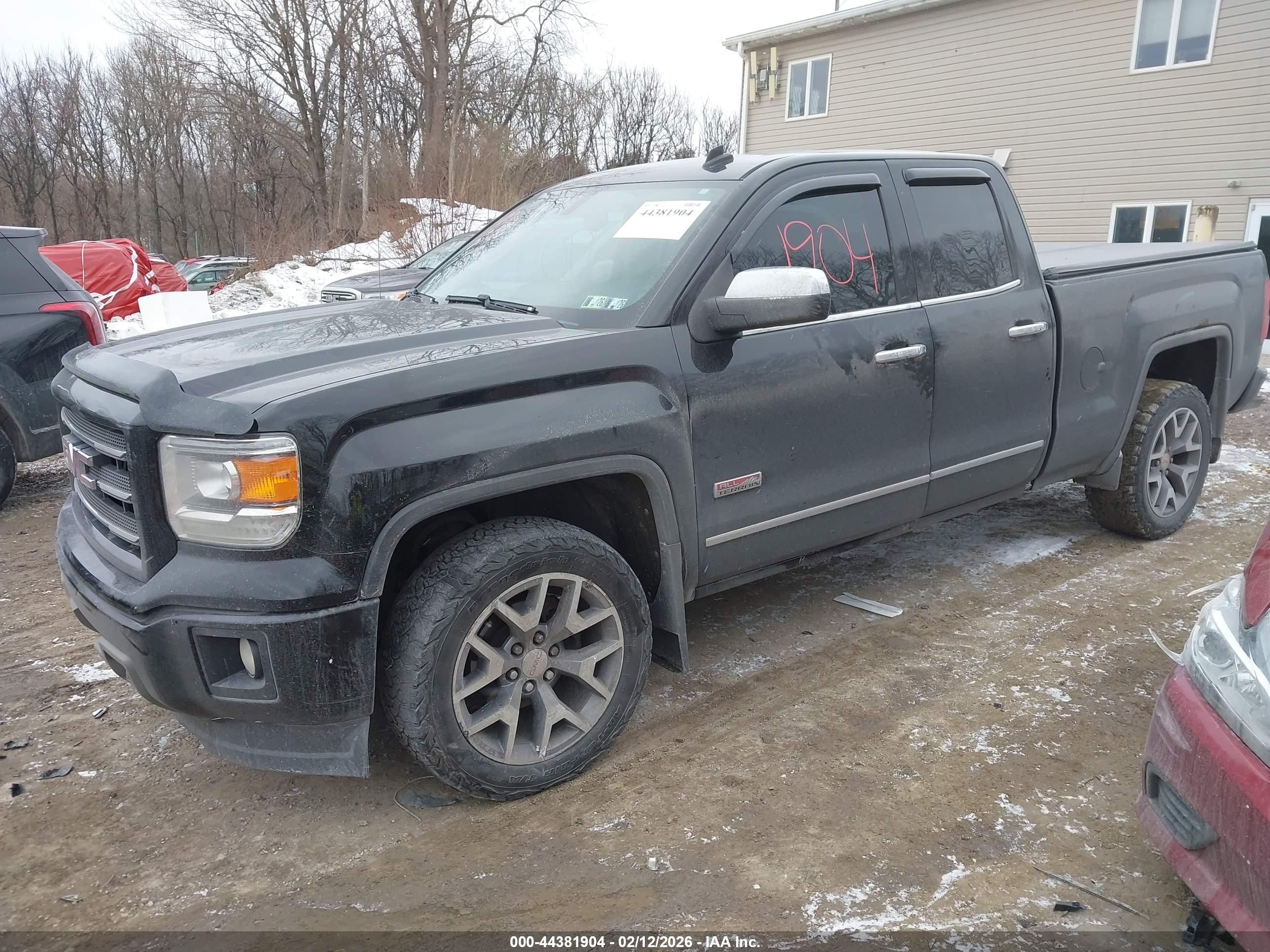 GMC SIERRA image 2
