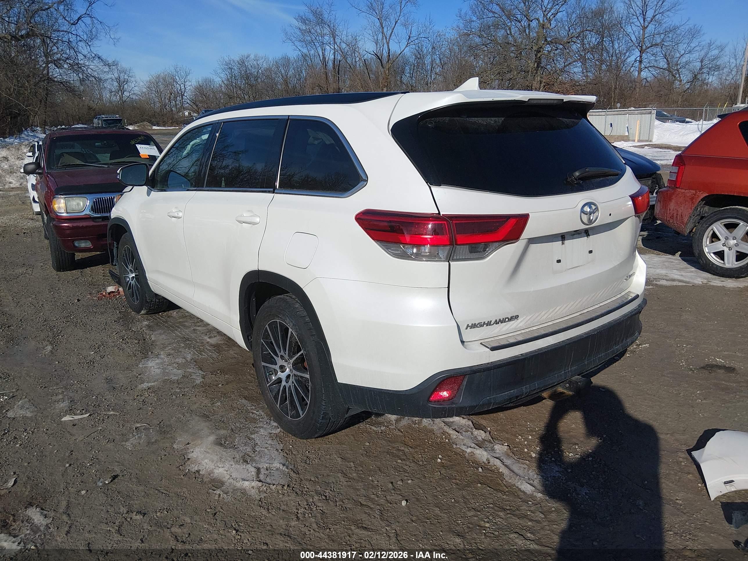 TOYOTA HIGHLANDER image 3