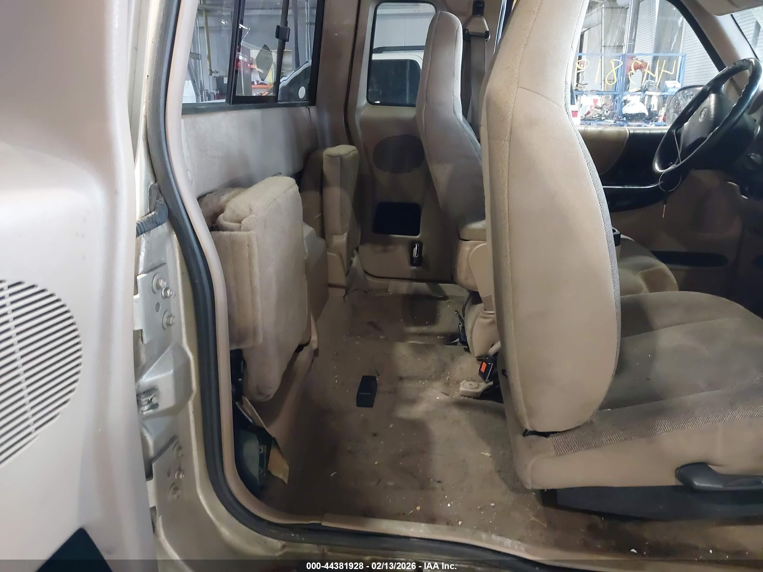 FORD RANGER image 8