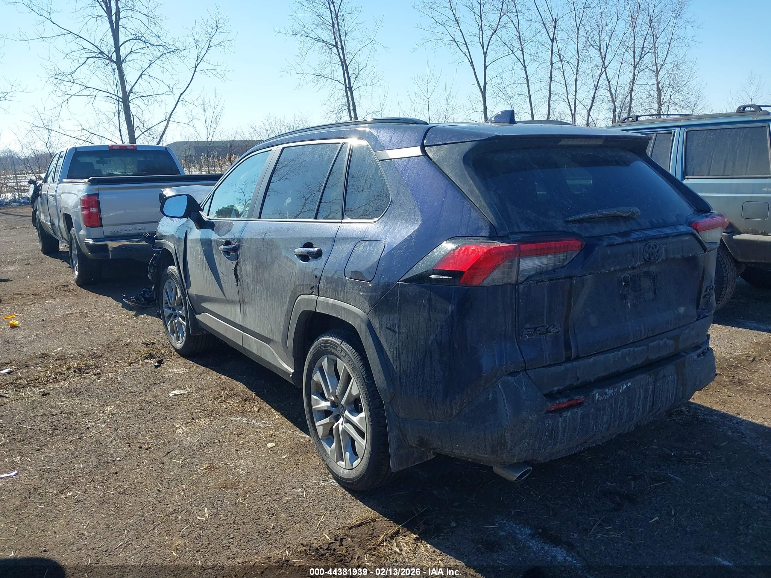 TOYOTA RAV4 image 3