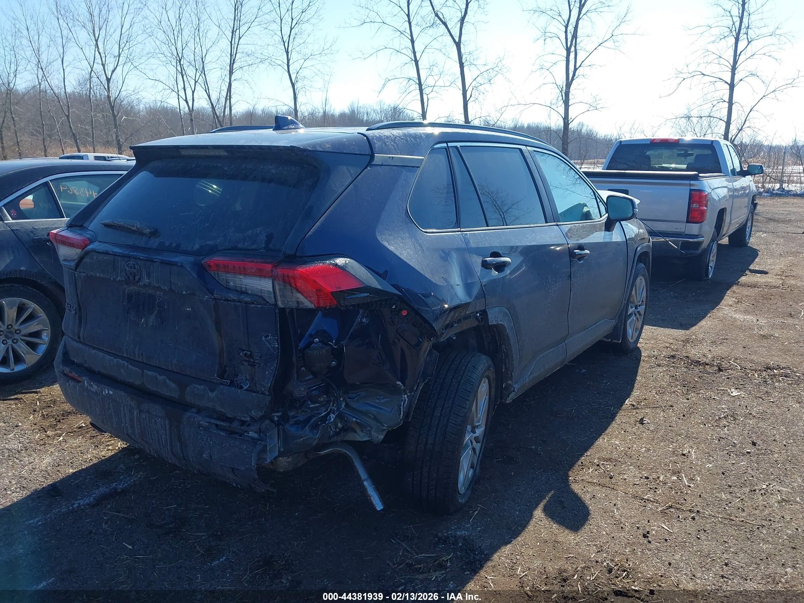 TOYOTA RAV4 image 4