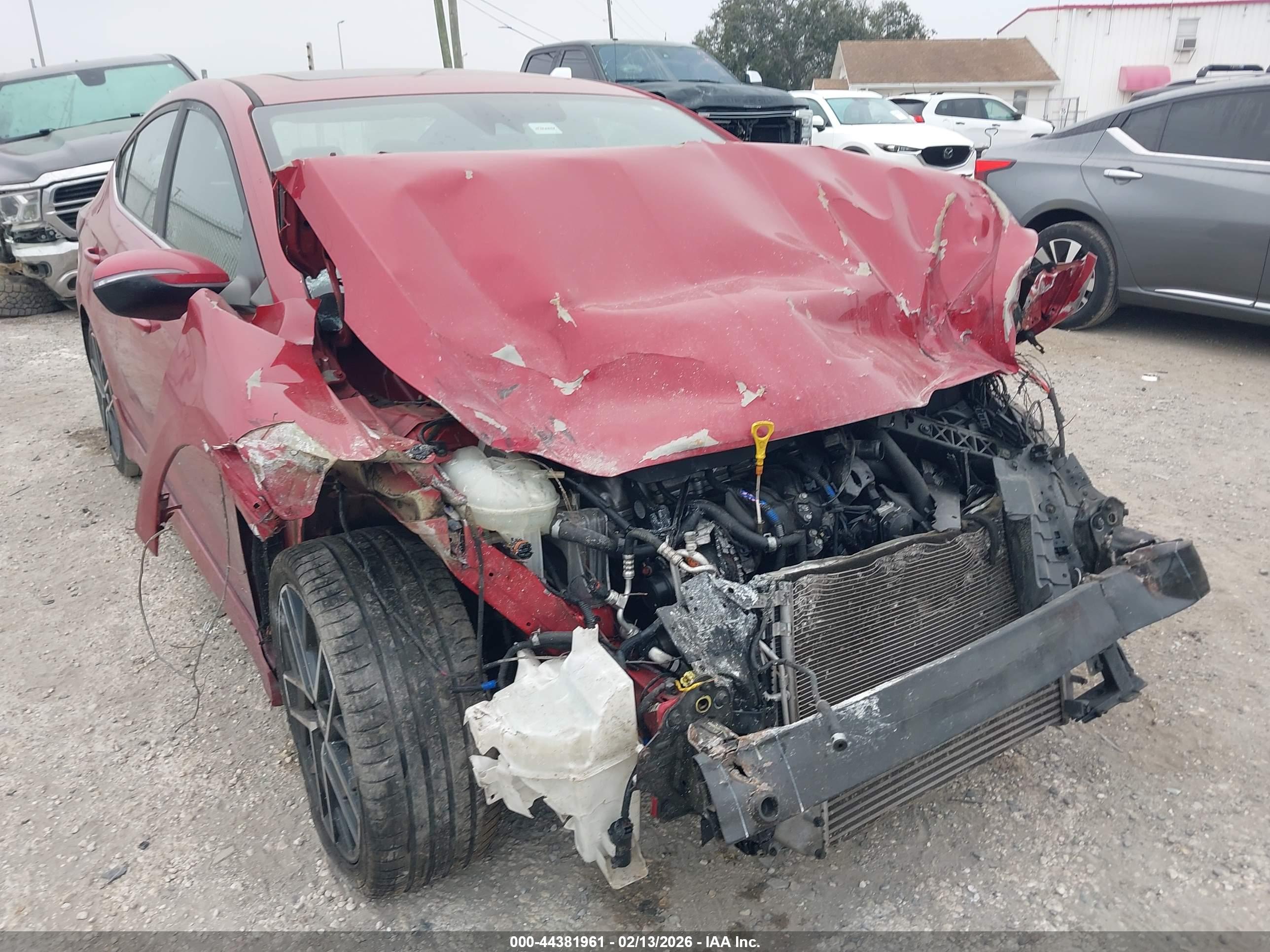 HYUNDAI ELANTRA image 6