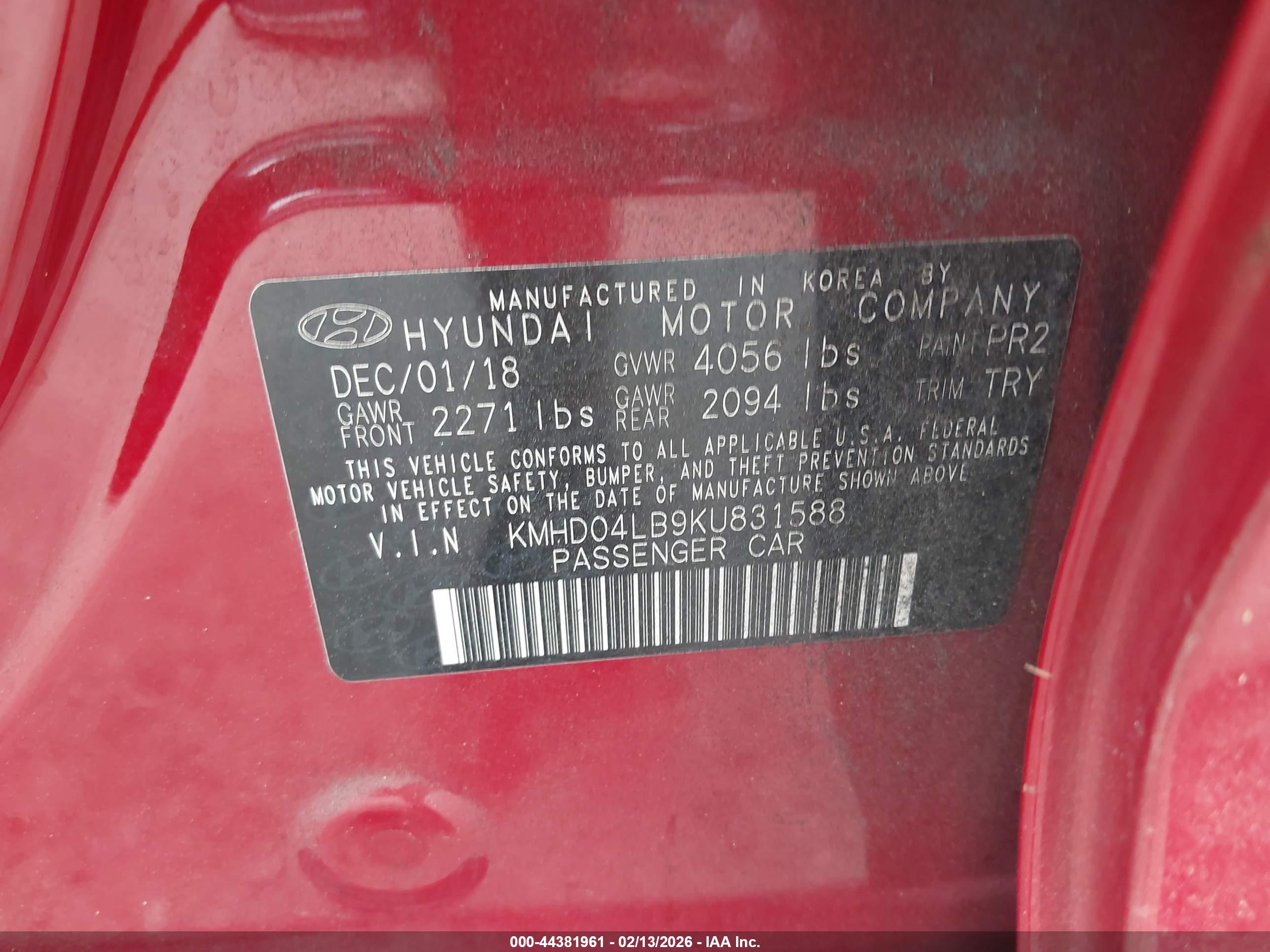 HYUNDAI ELANTRA image 9