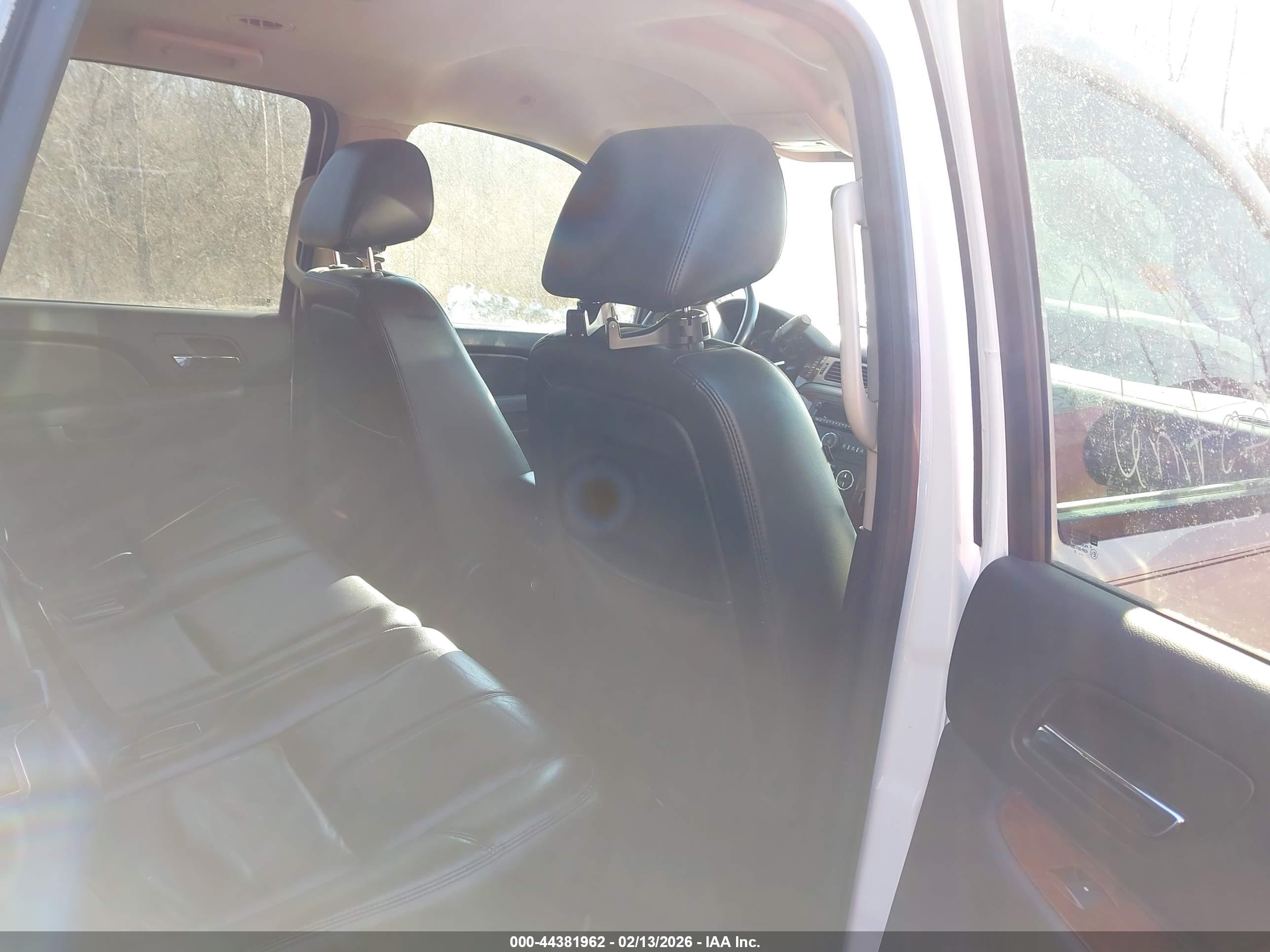 CHEVROLET TAHOE image 8