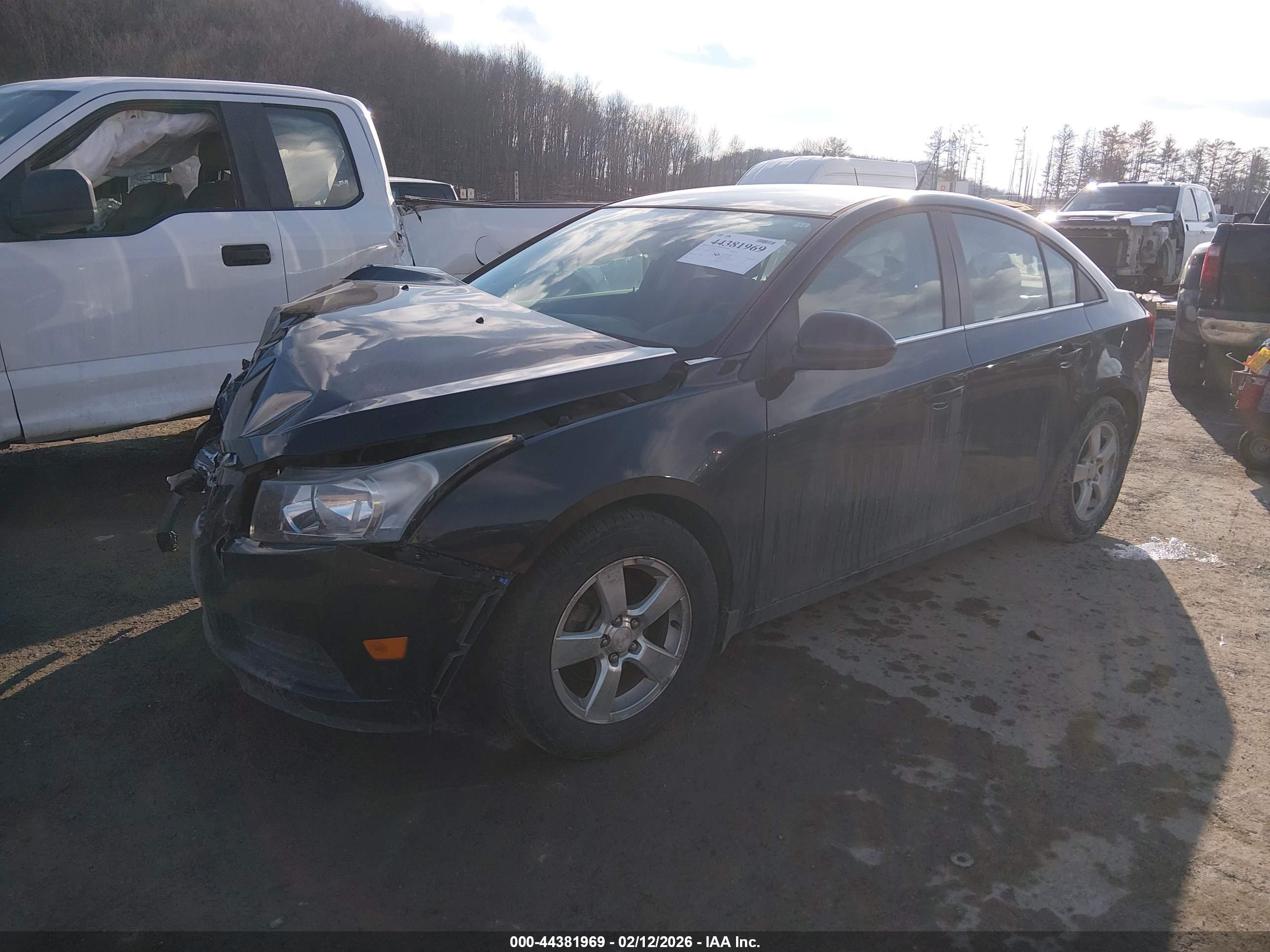 CHEVROLET CRUZE image 2