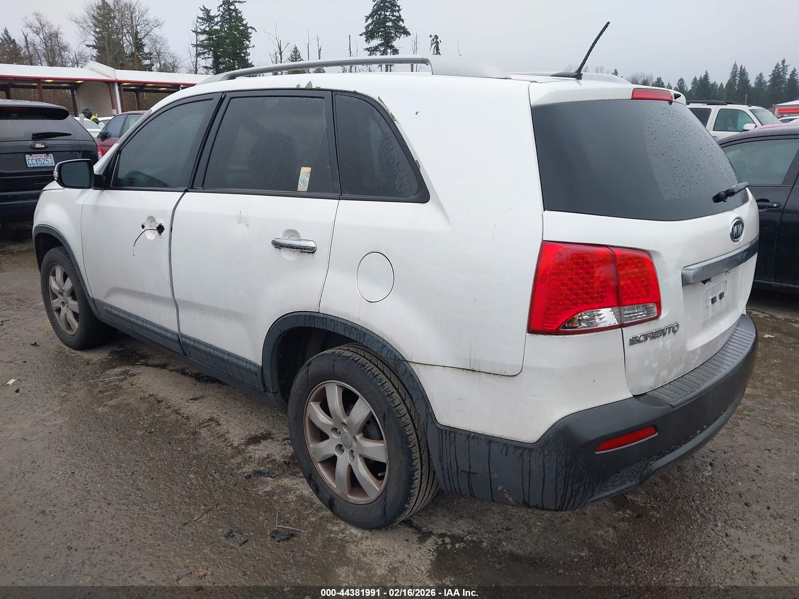 KIA SORENTO image 3