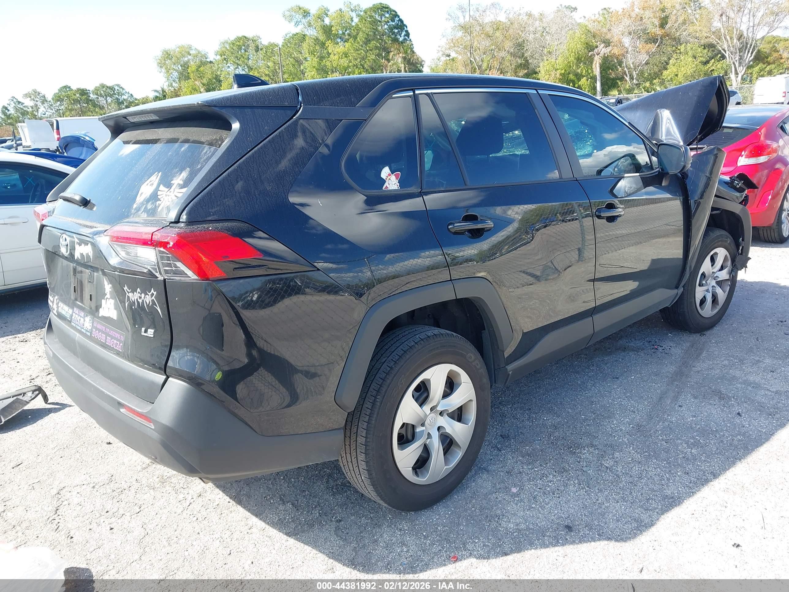 TOYOTA RAV4 image 4