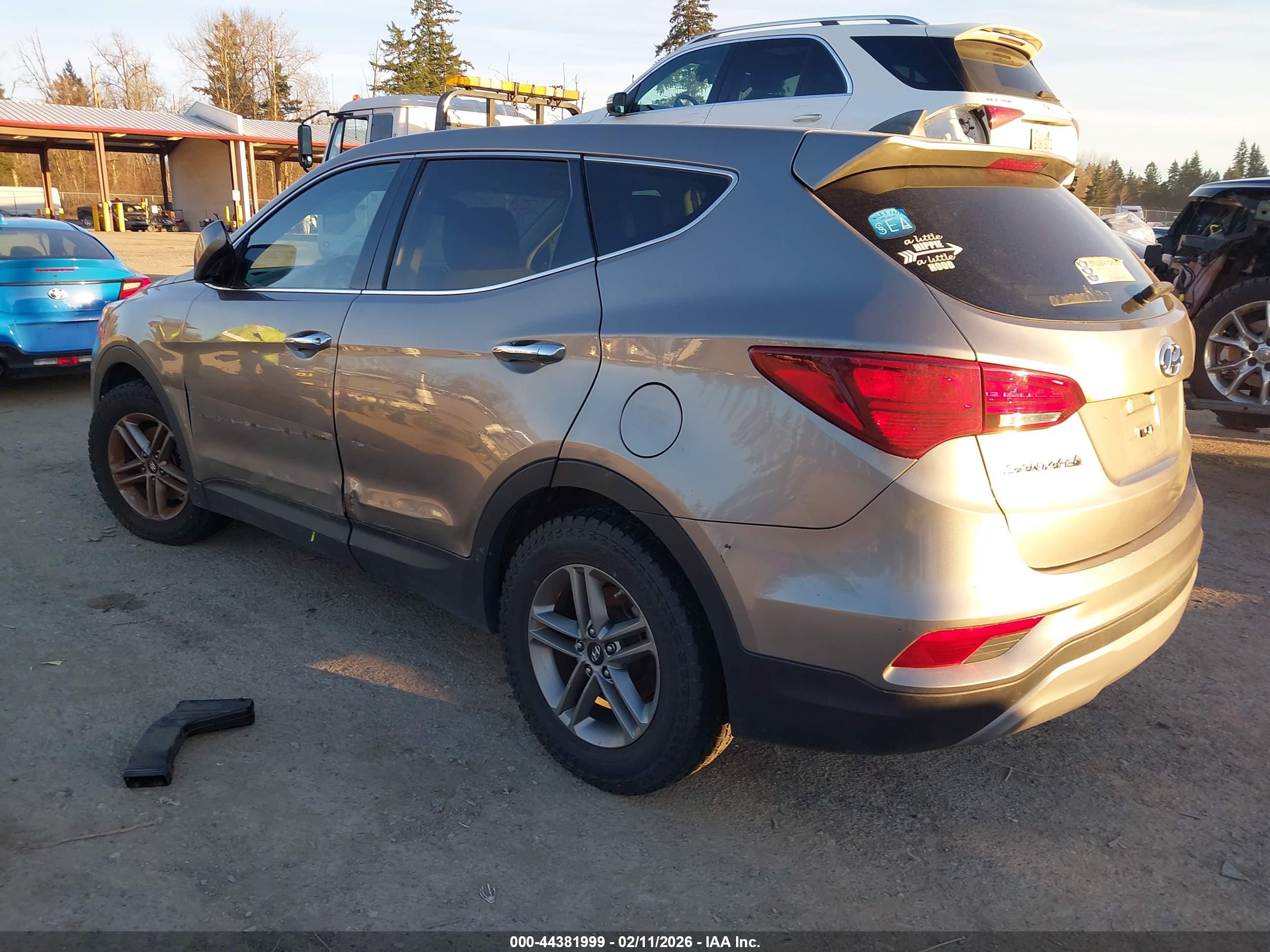 HYUNDAI SANTA image 3