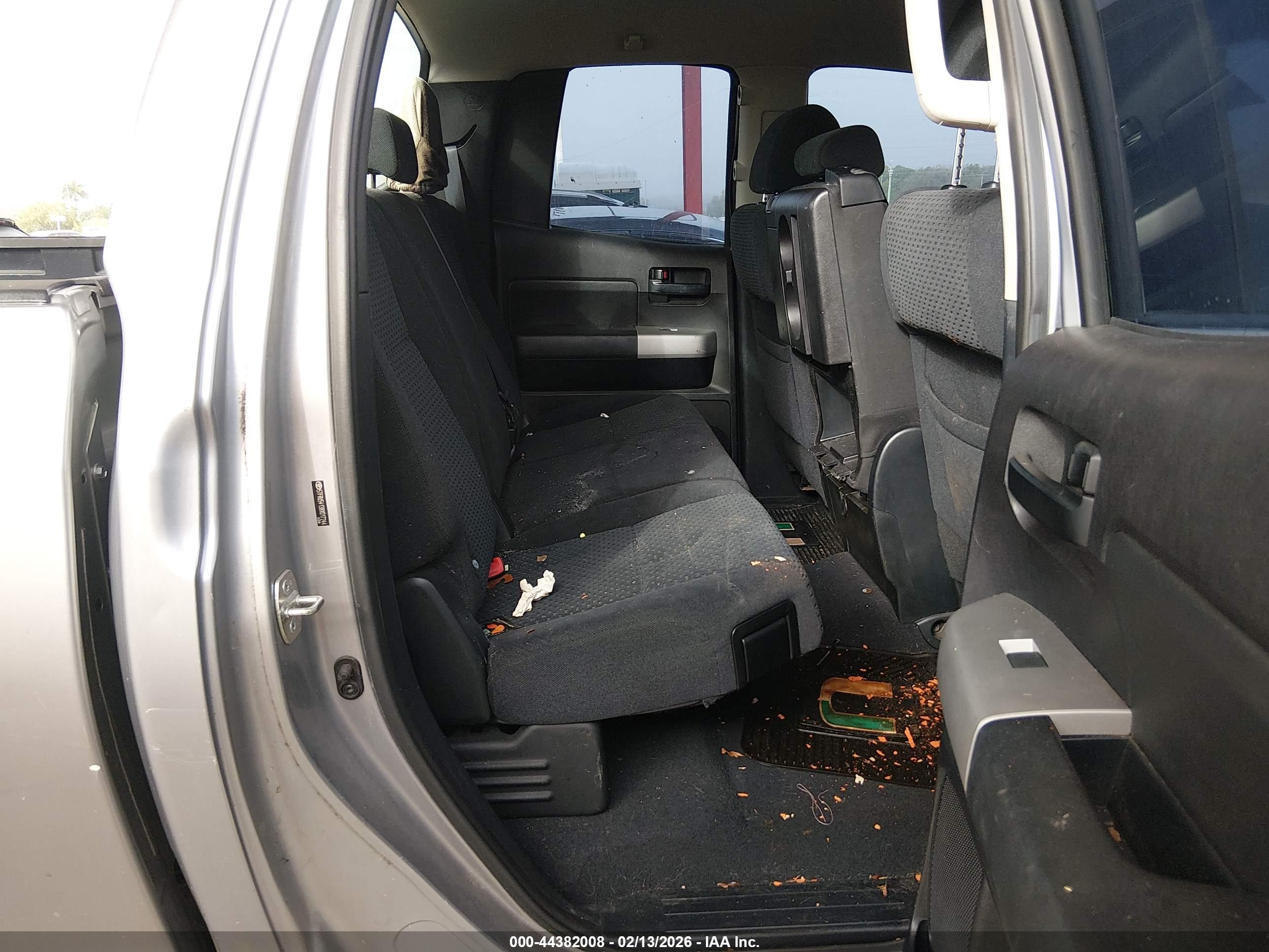 TOYOTA TUNDRA image 8