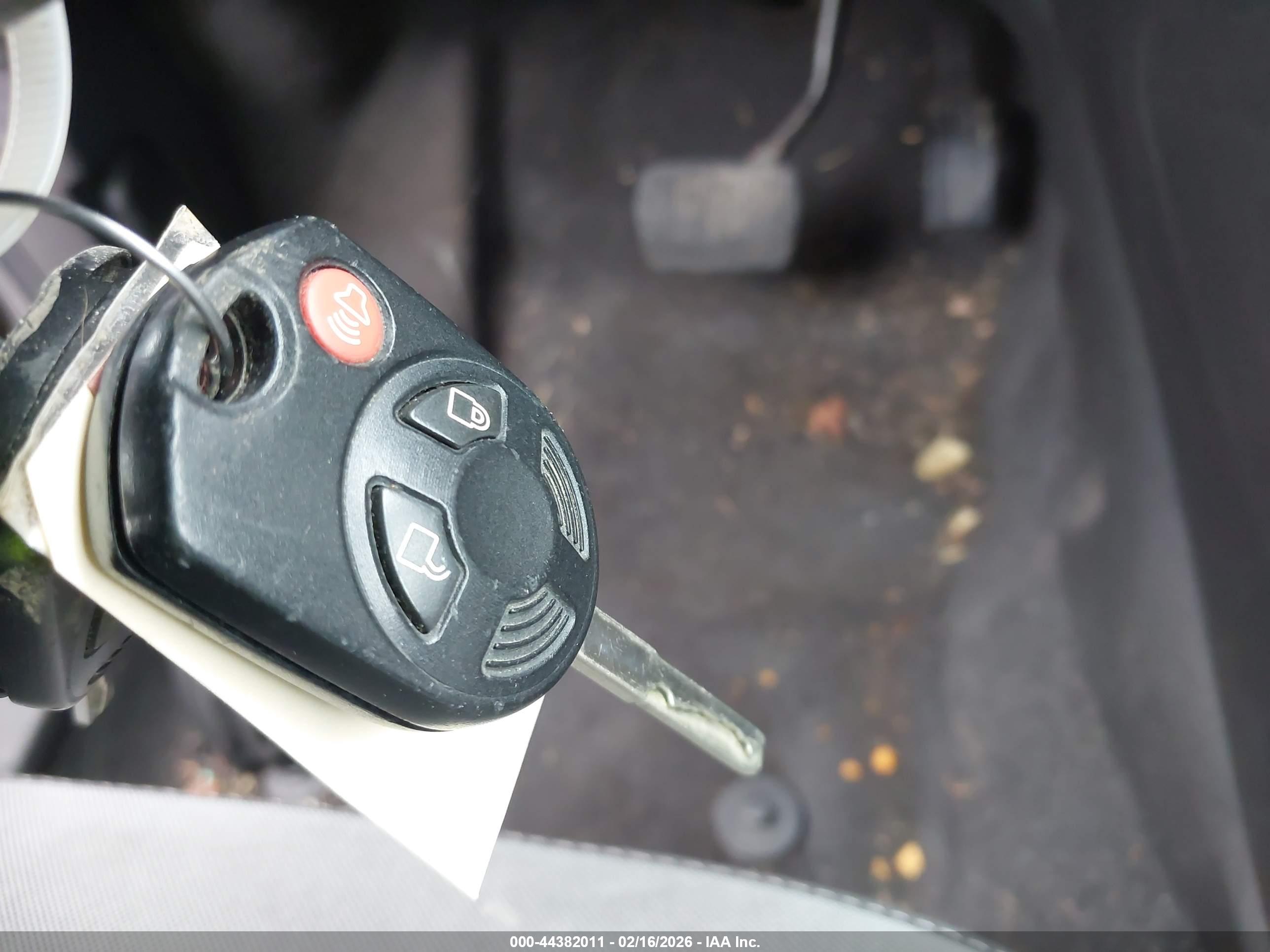 FORD ESCAPE image 11