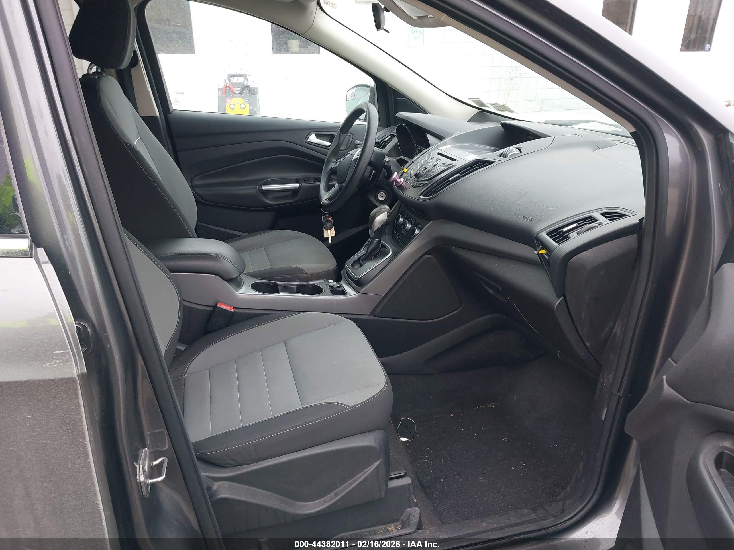 FORD ESCAPE image 5