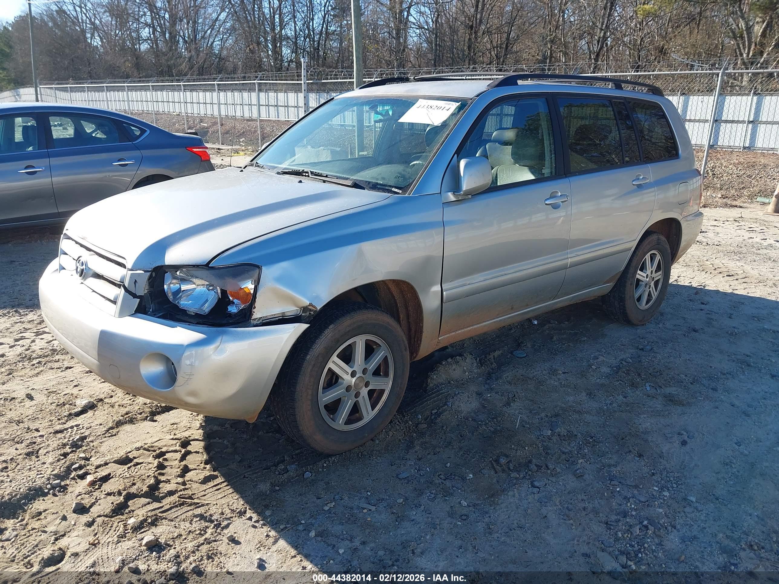TOYOTA HIGHLANDER image 2