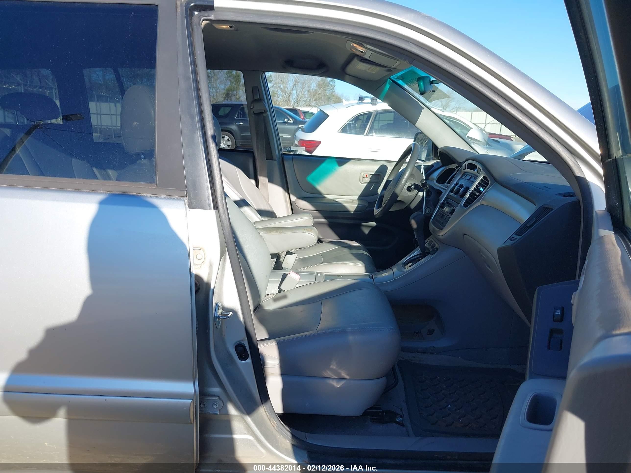 TOYOTA HIGHLANDER image 5