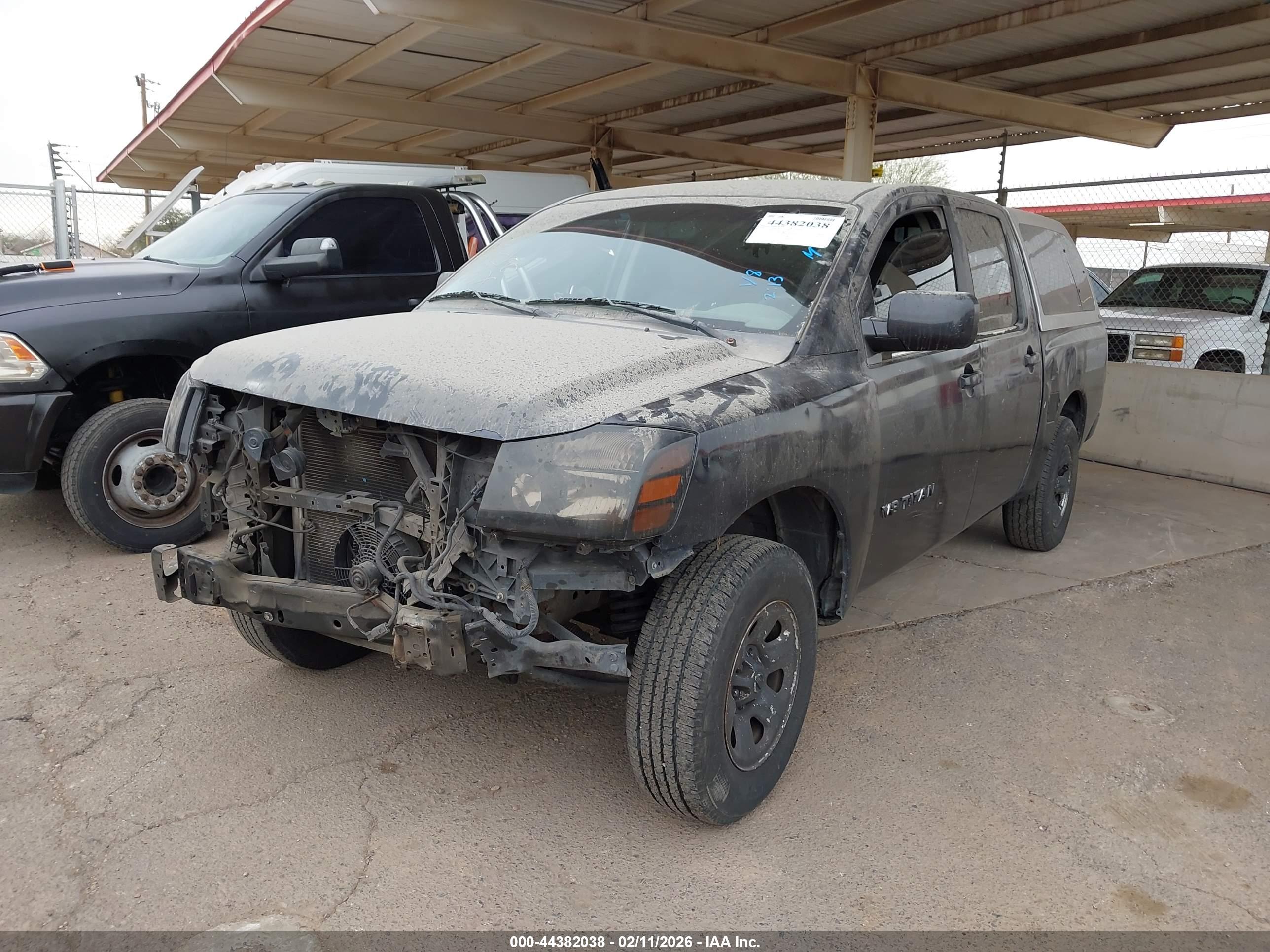 NISSAN TITAN image 2