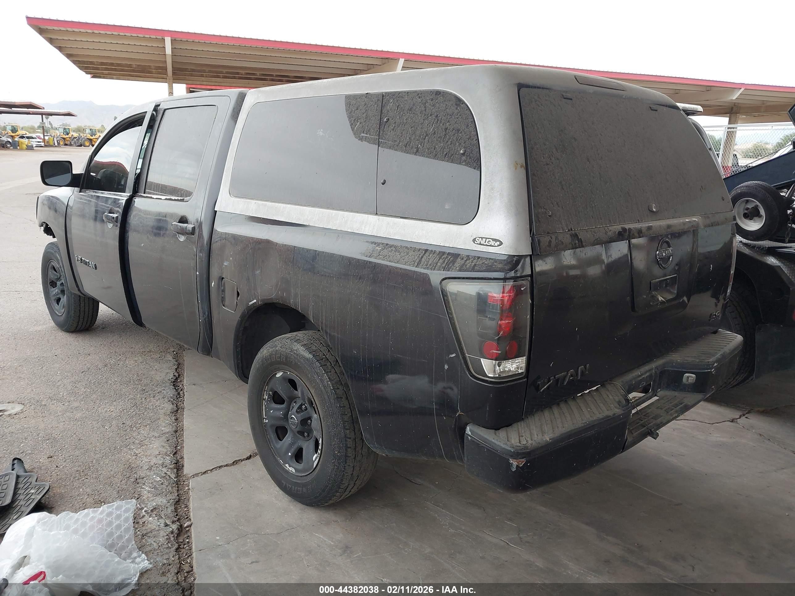 NISSAN TITAN image 3