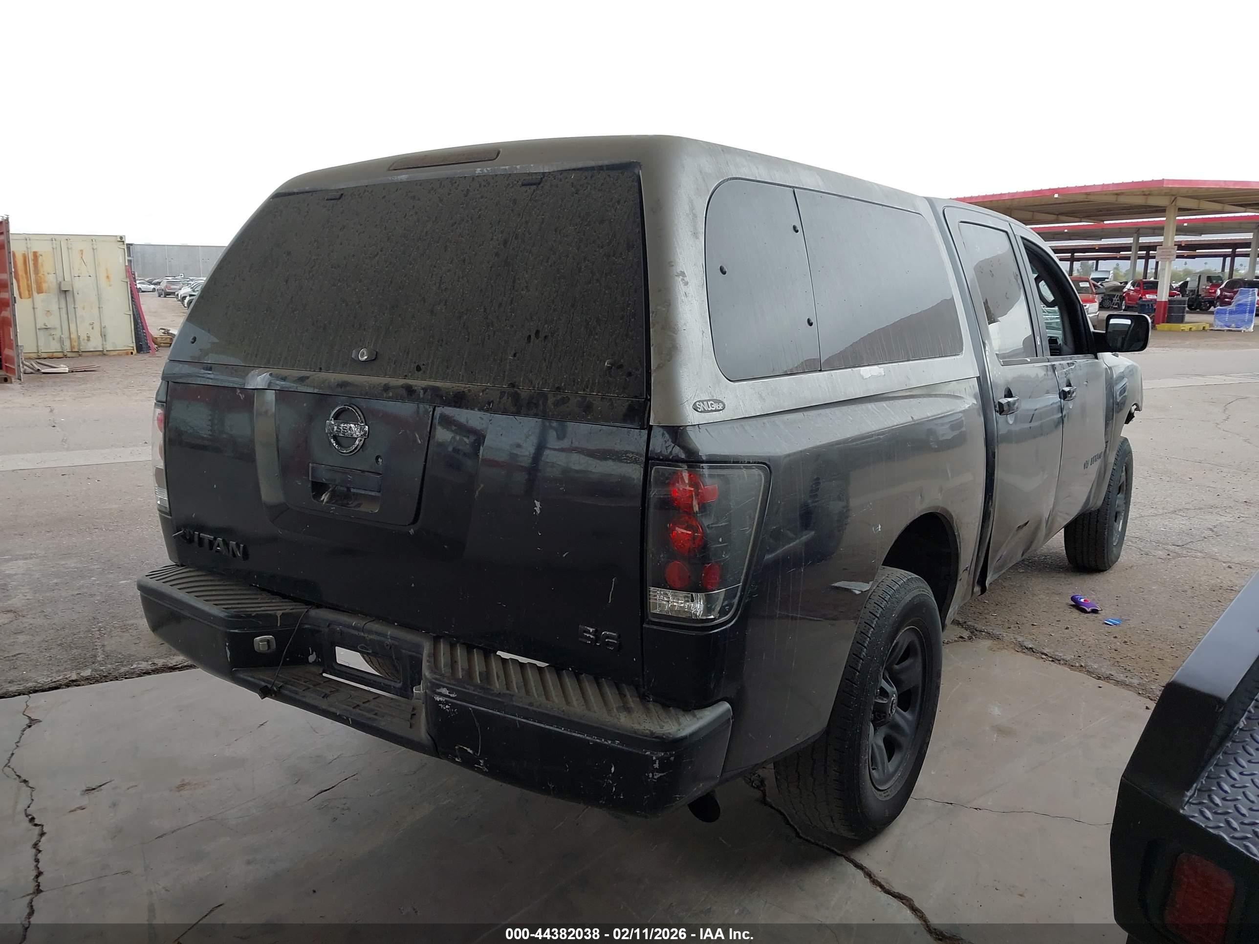 NISSAN TITAN image 4