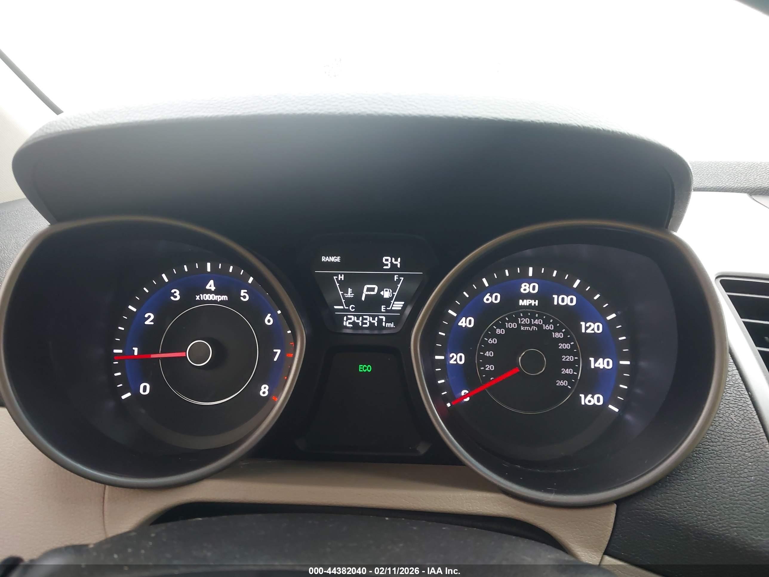 HYUNDAI ELANTRA image 7