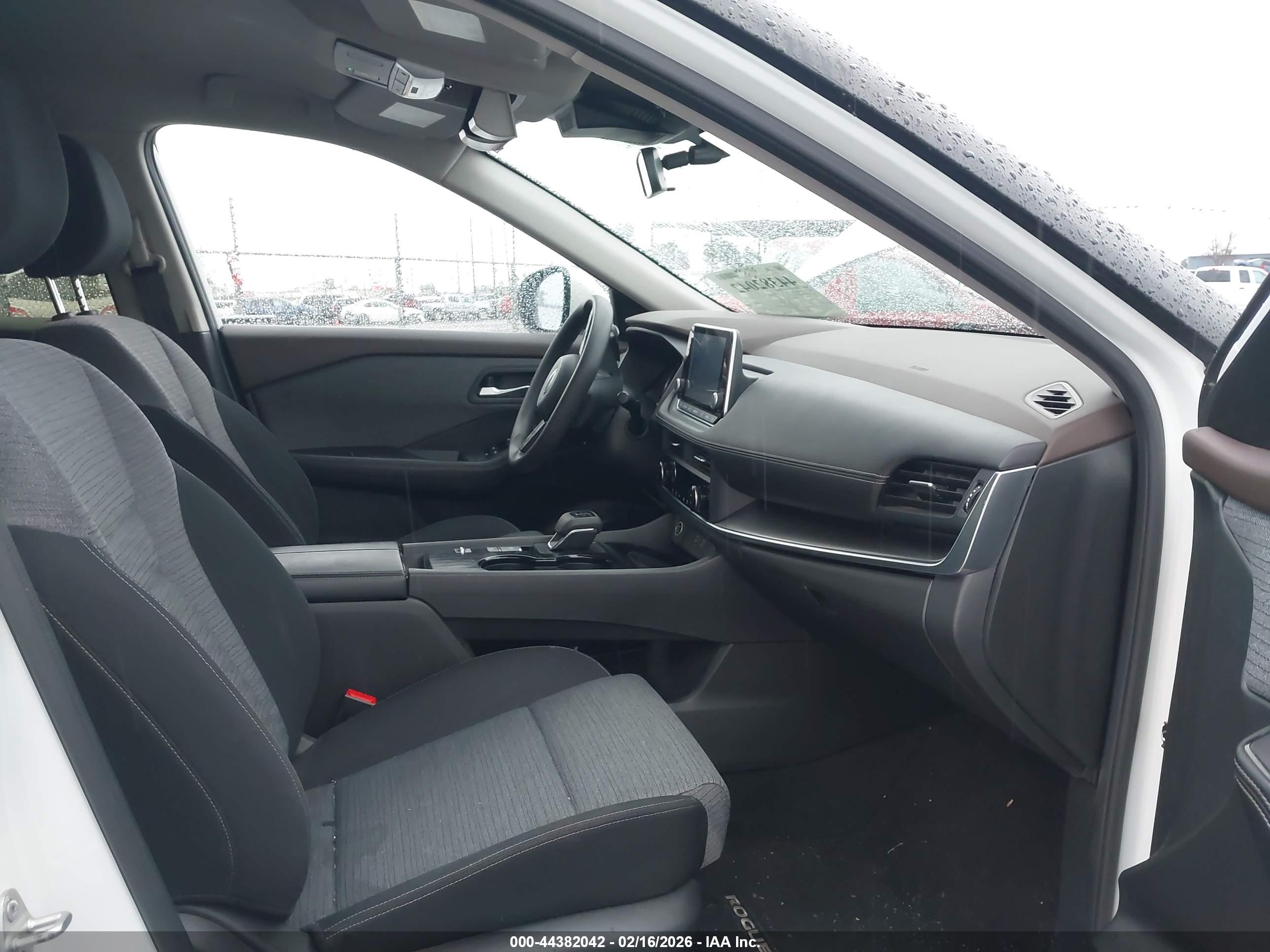 NISSAN ROGUE image 5