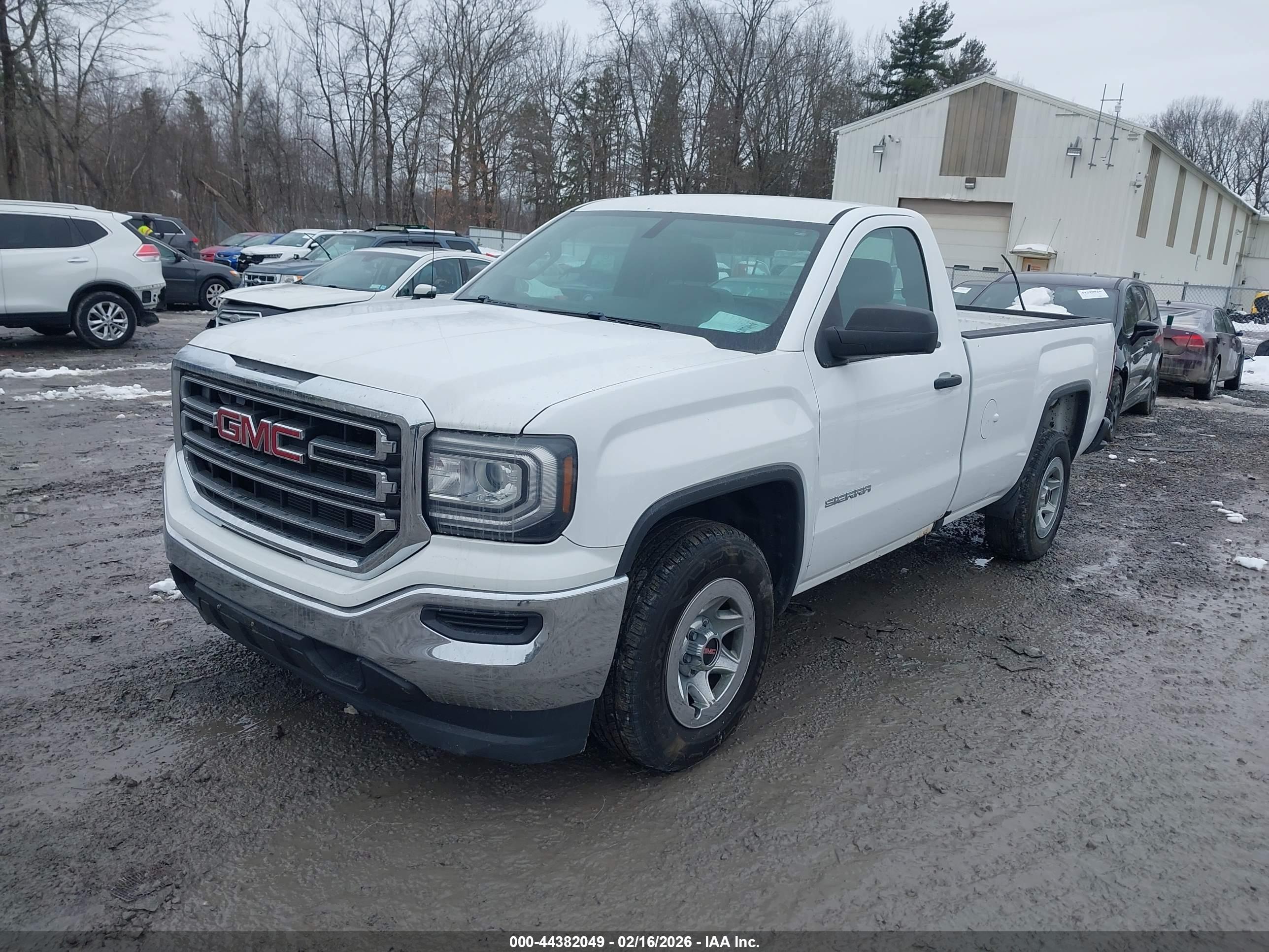GMC SIERRA image 2
