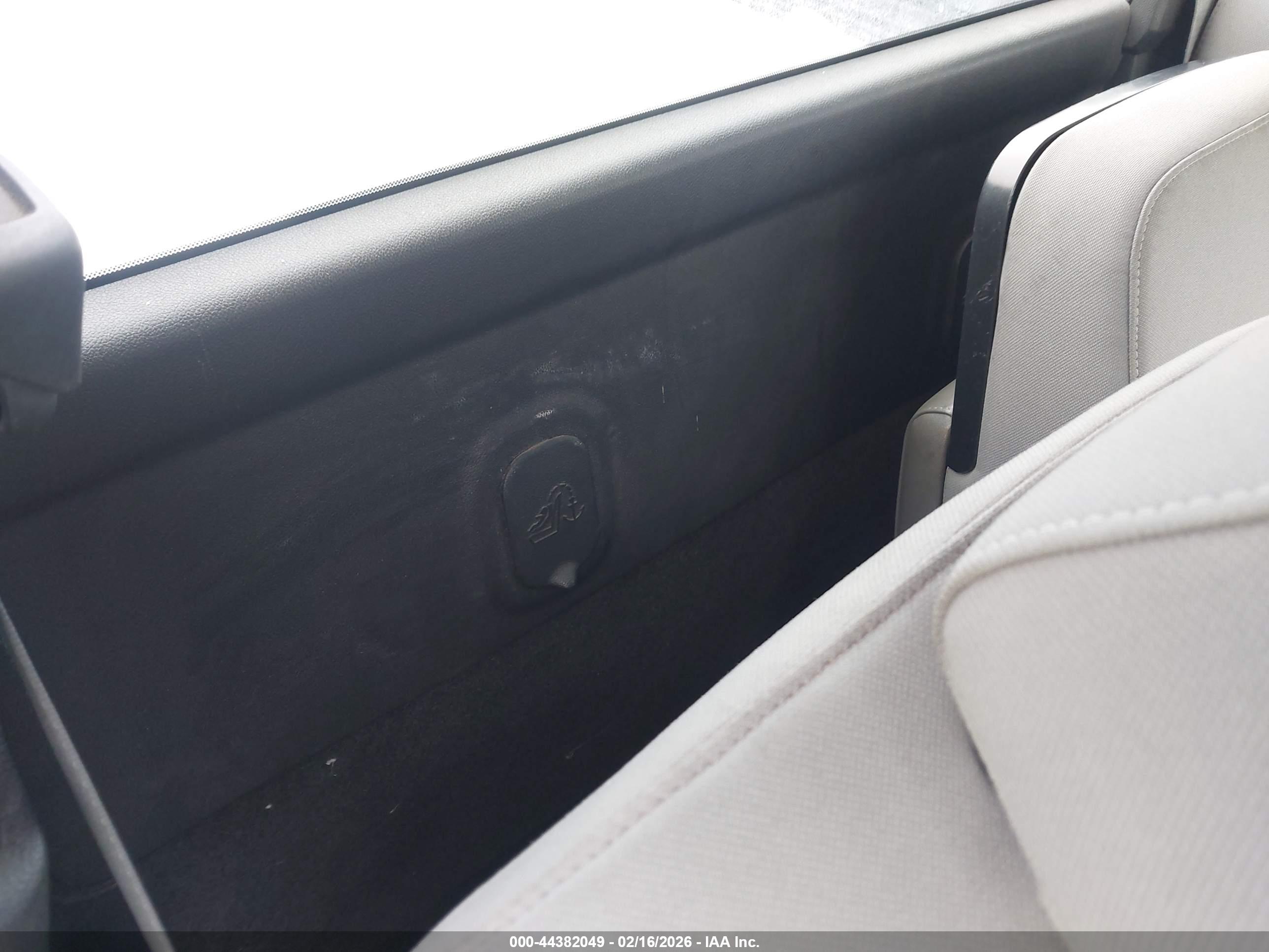 GMC SIERRA image 8