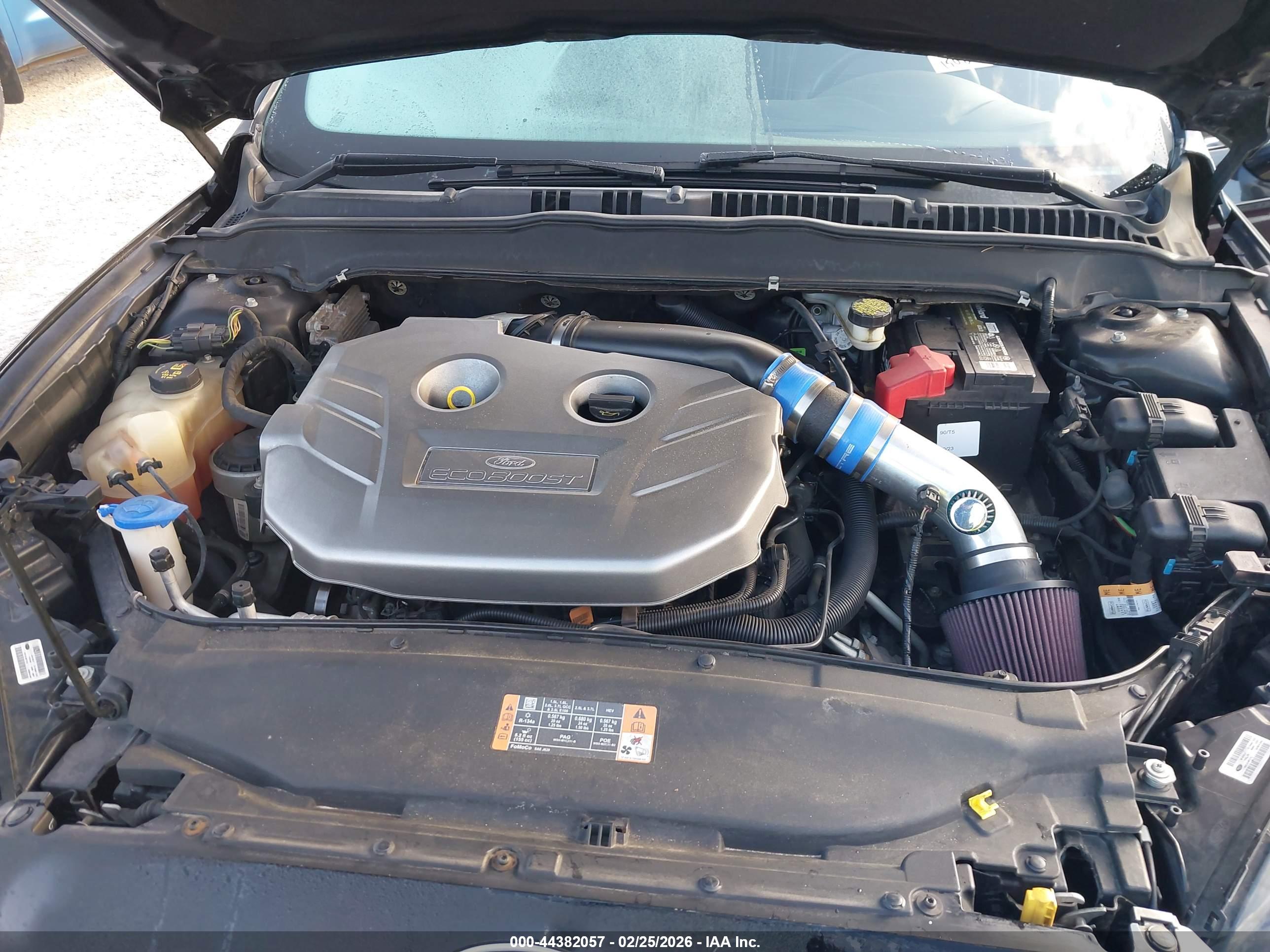 FORD FUSION image 10