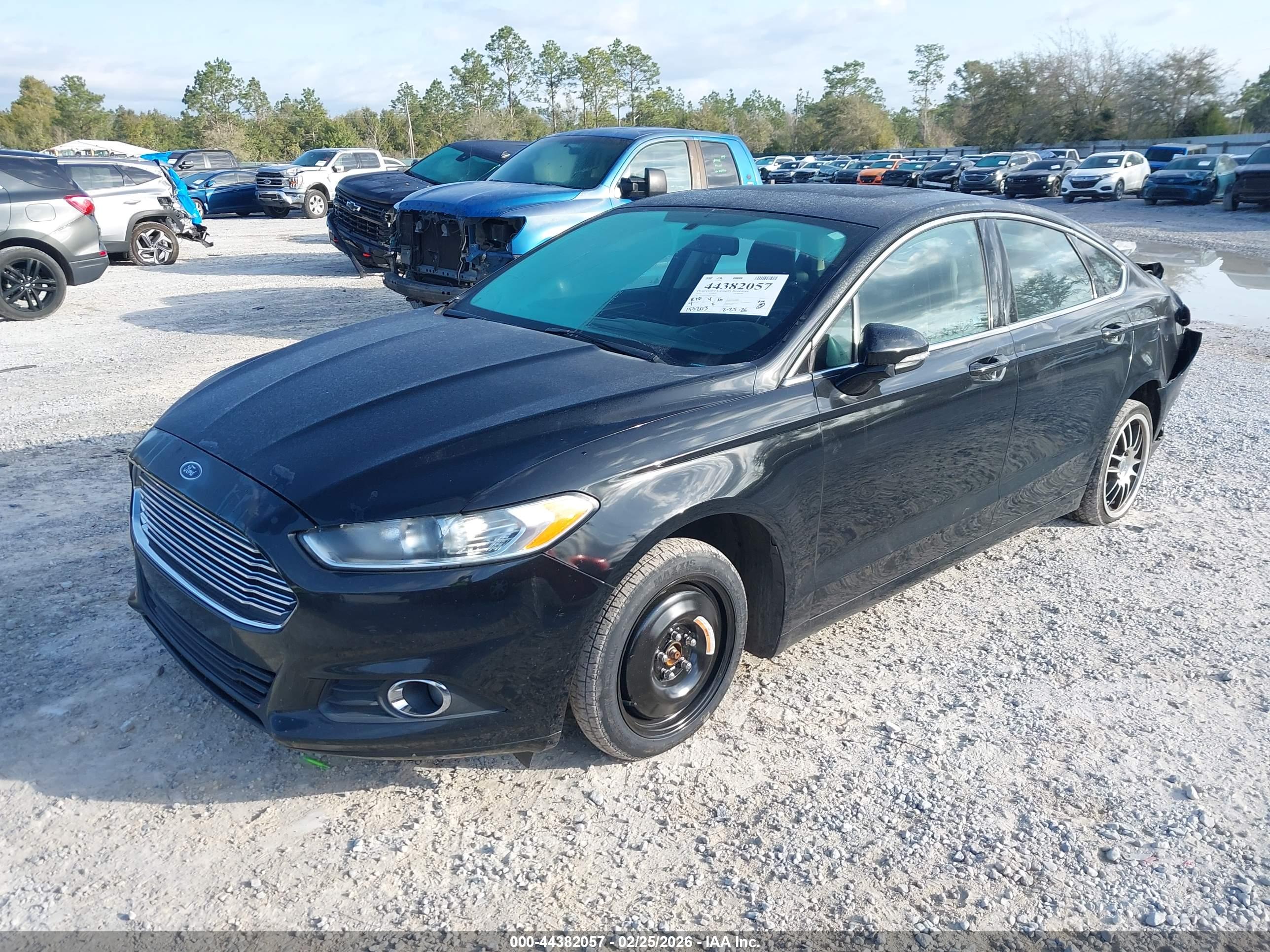 FORD FUSION image 2