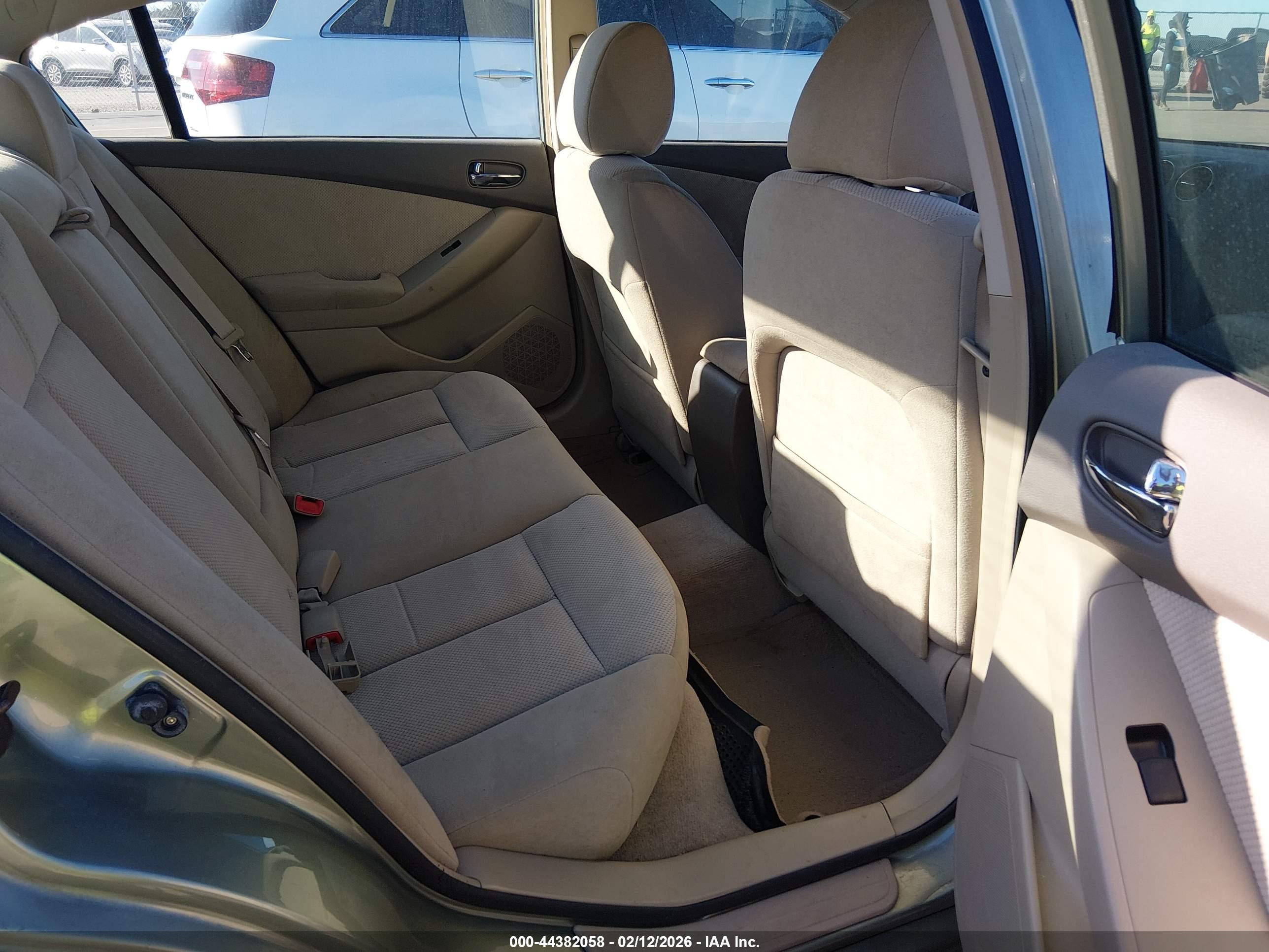 NISSAN ALTIMA image 8