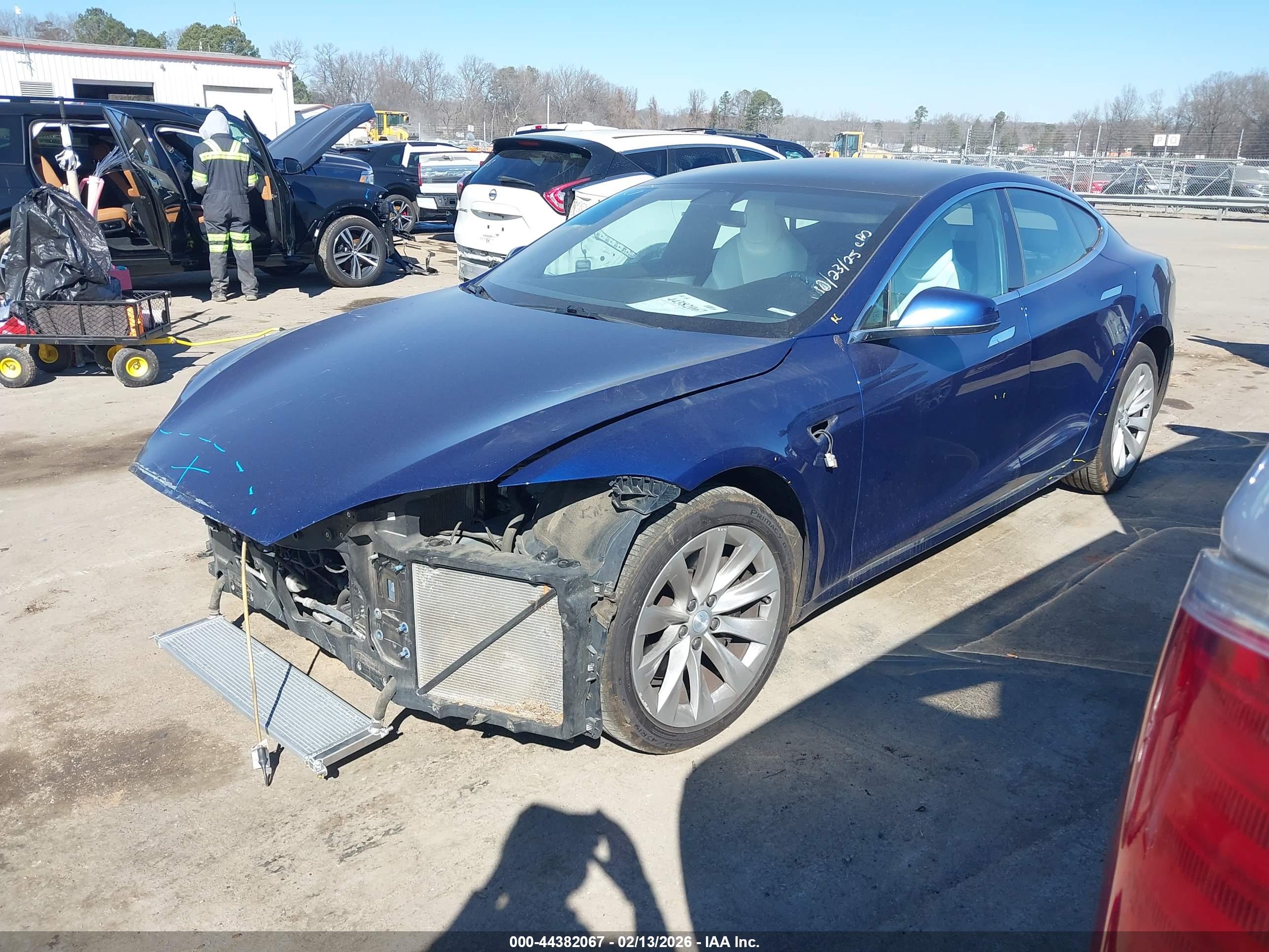 TESLA MODEL image 2
