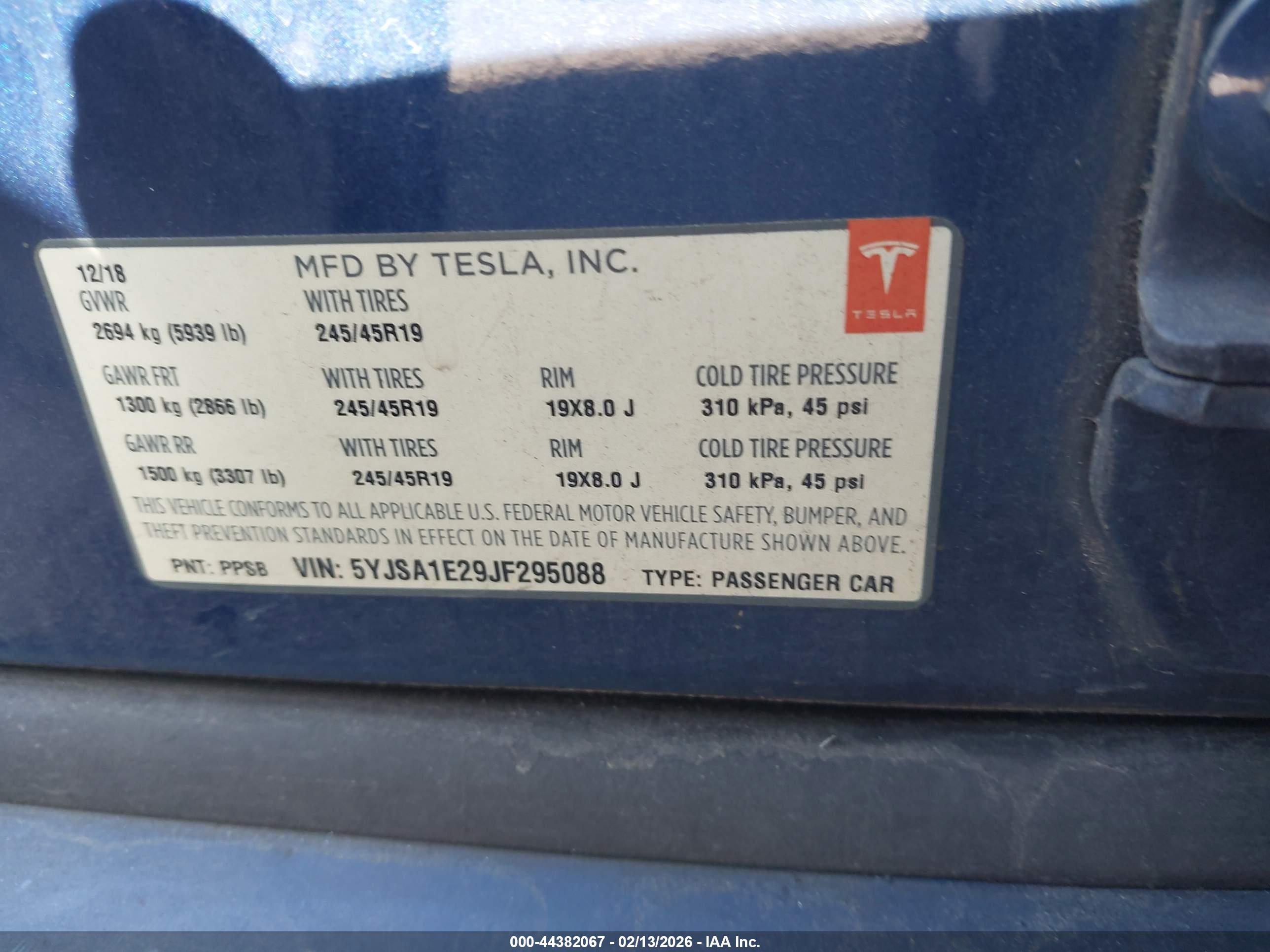 TESLA MODEL image 9