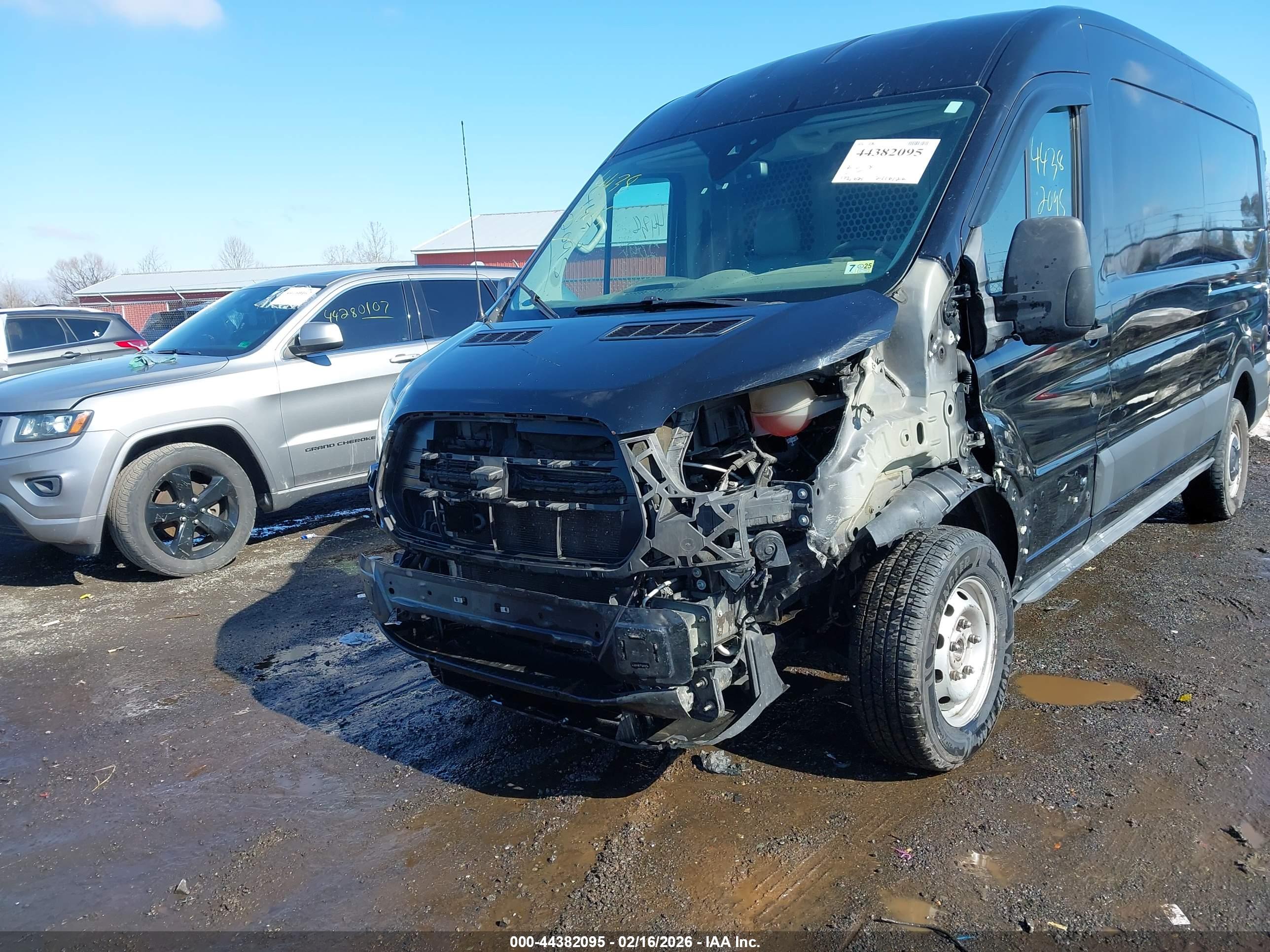 FORD TRANSIT-350 image 6