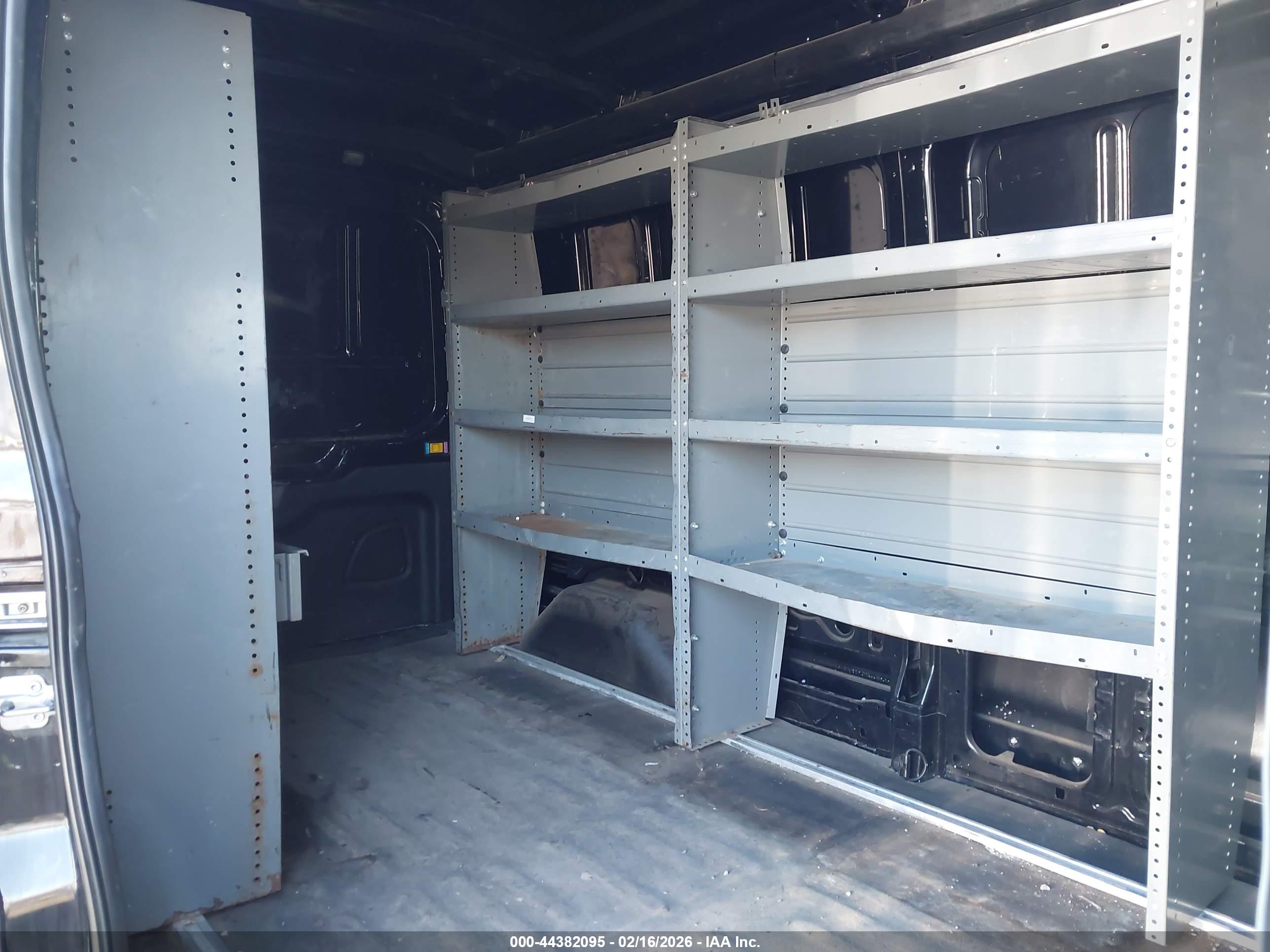 FORD TRANSIT-350 image 8
