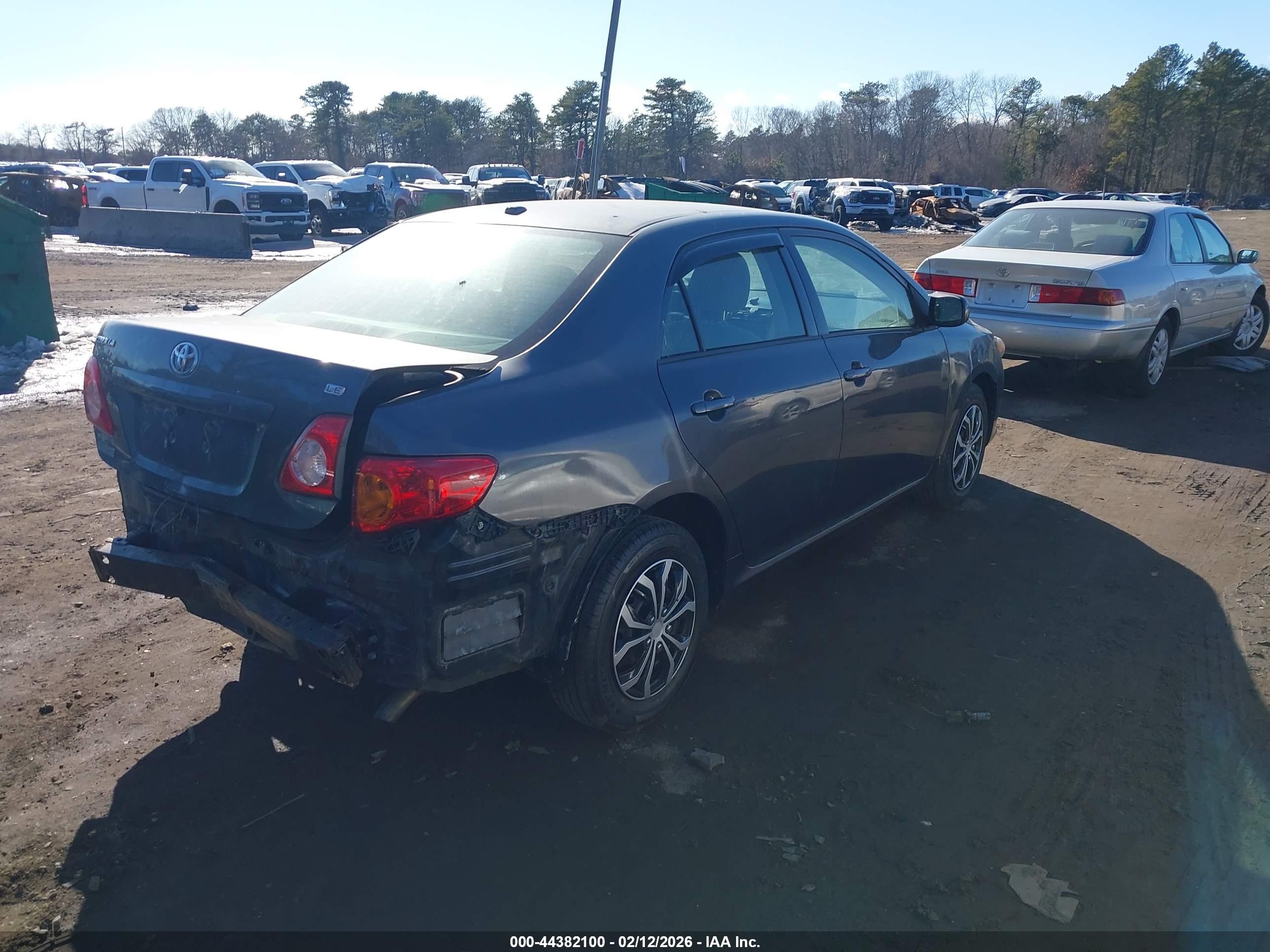 TOYOTA COROLLA image 4