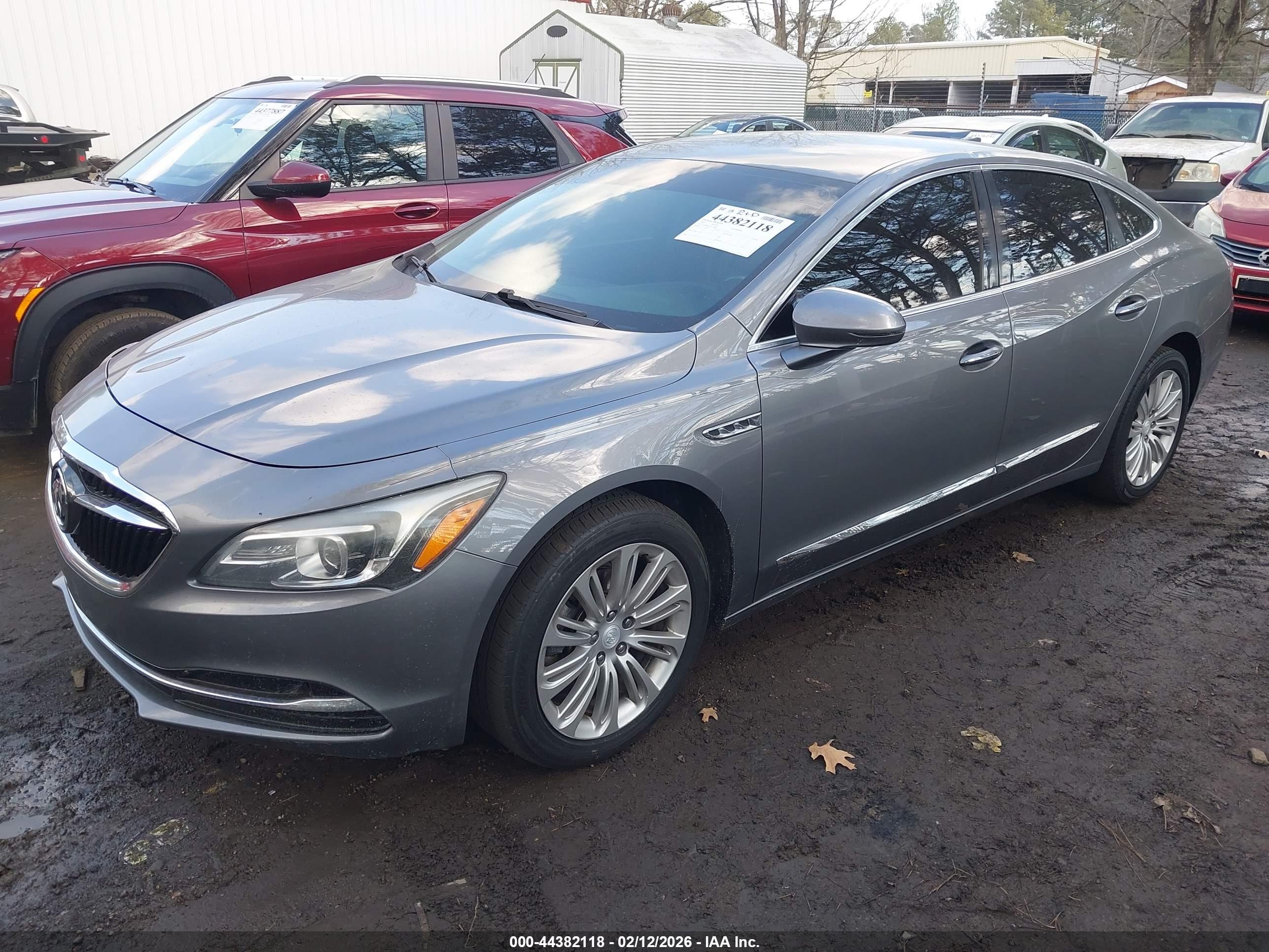 BUICK LACROSSE image 2