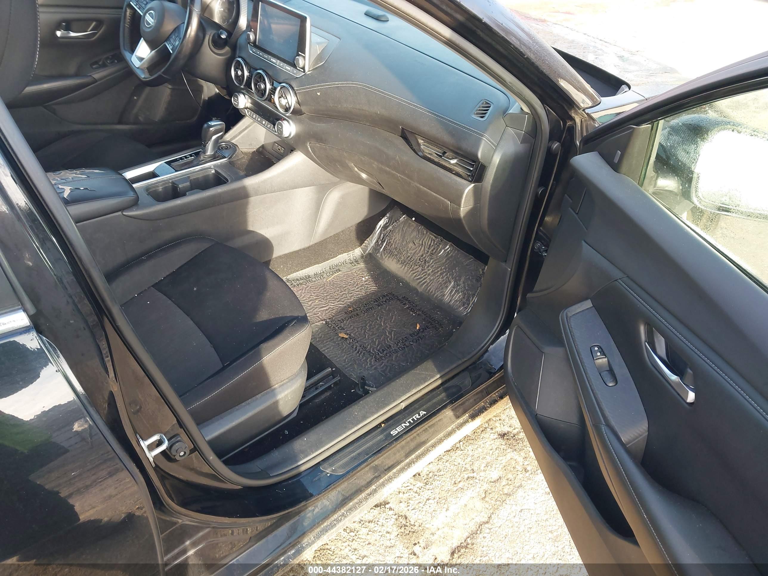 NISSAN SENTRA image 5