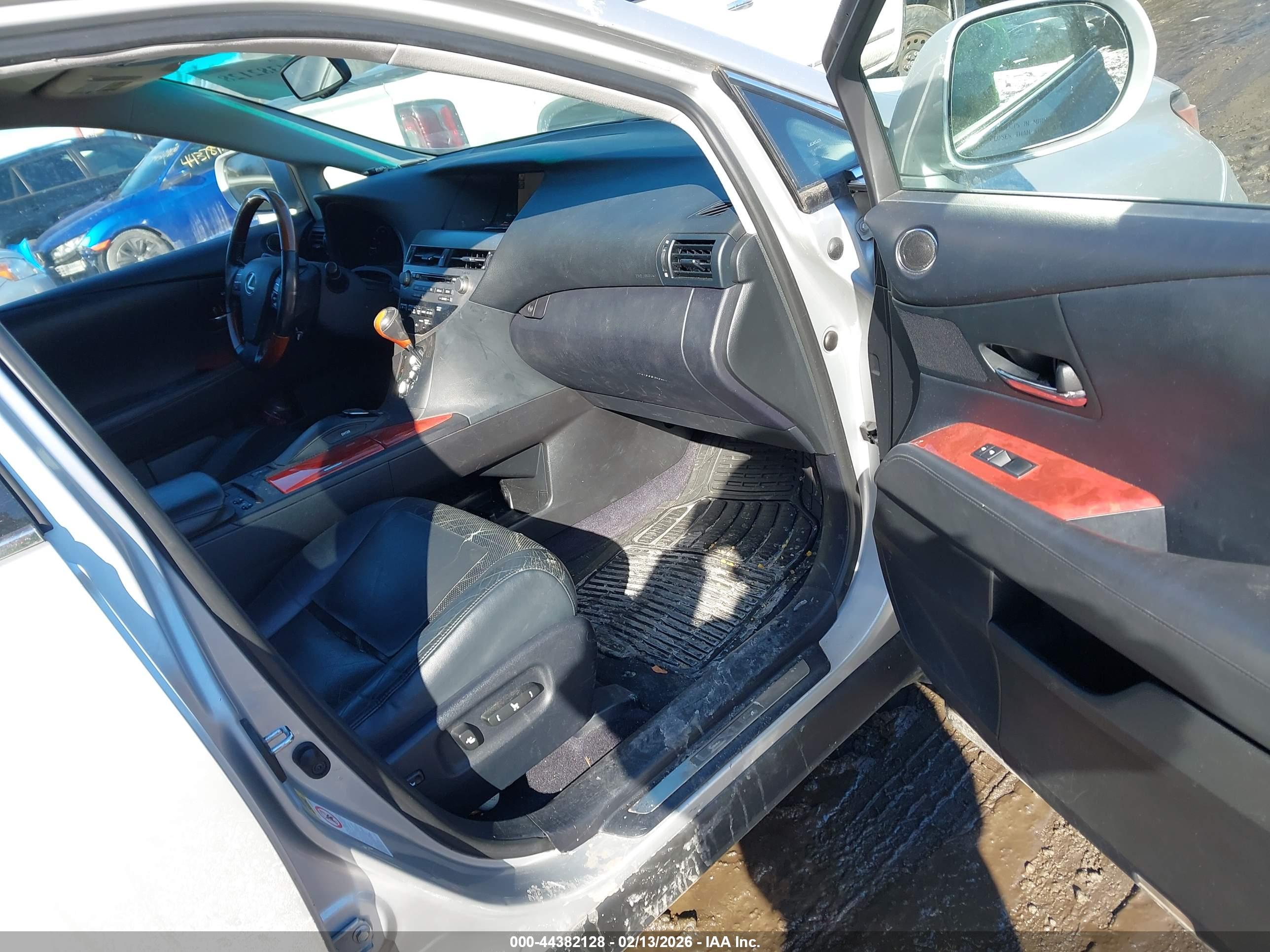 LEXUS RX image 5