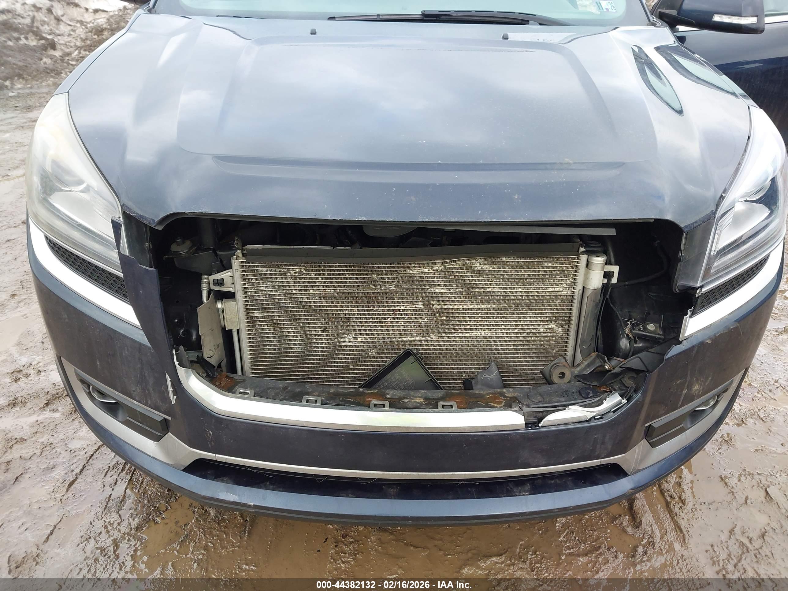 GMC ACADIA image 6