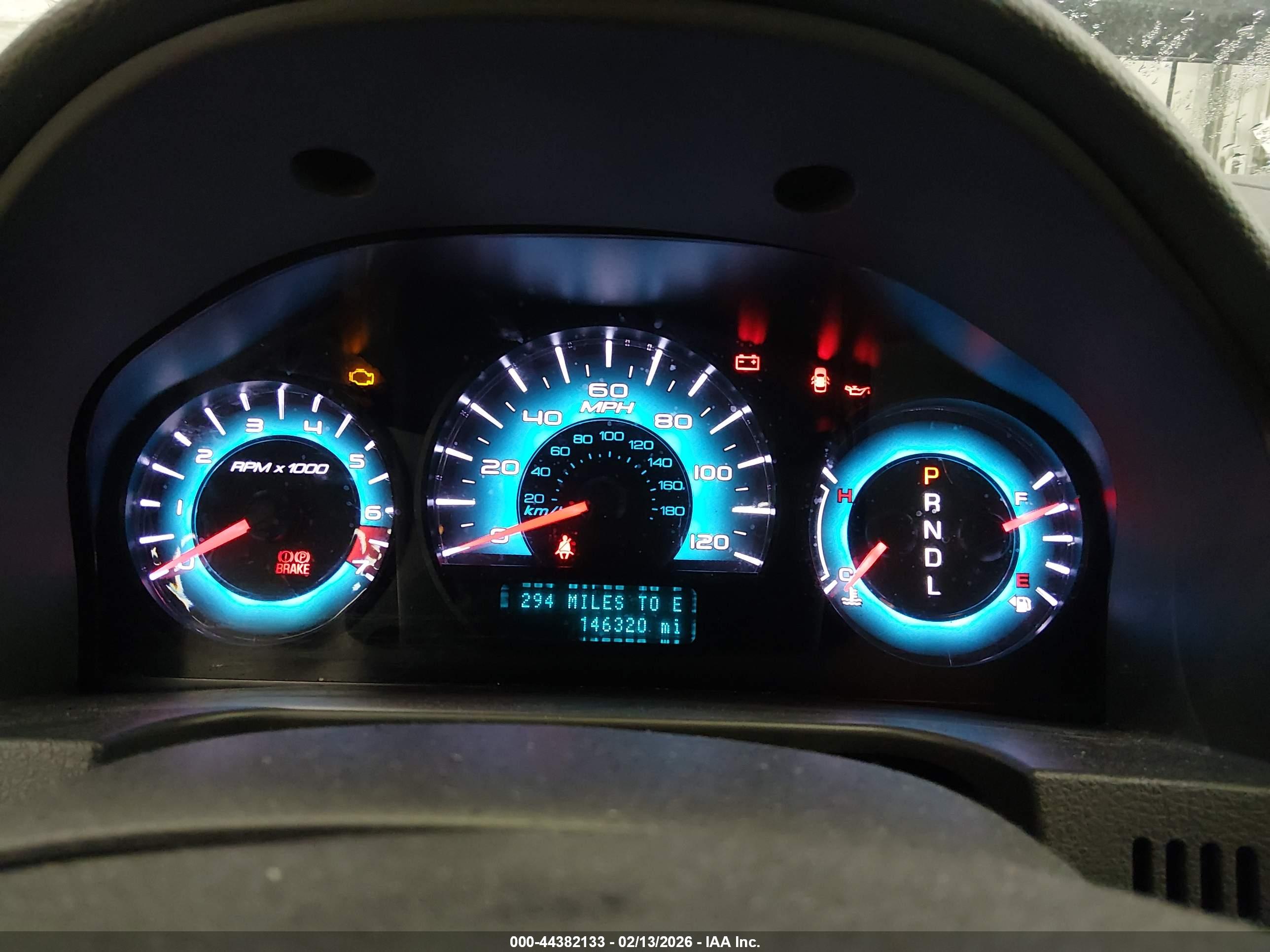 FORD FUSION image 7
