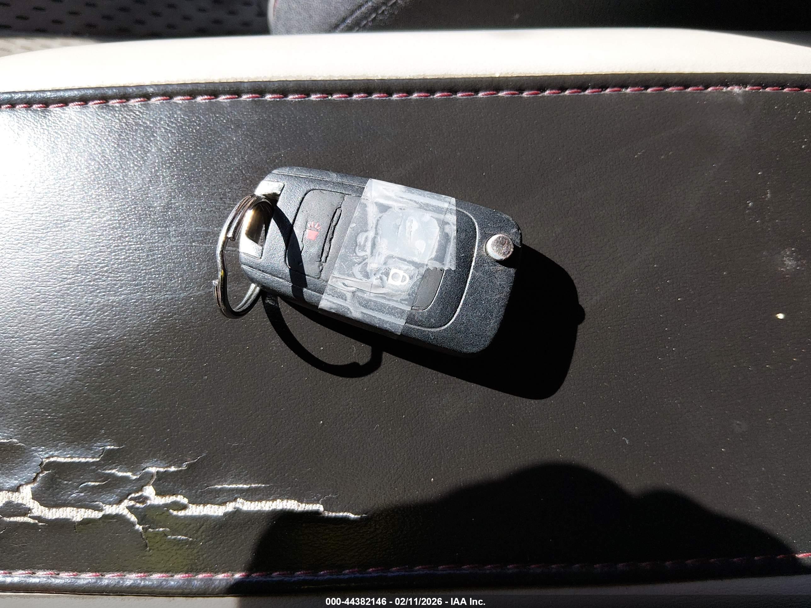 CHEVROLET EQUINOX image 11