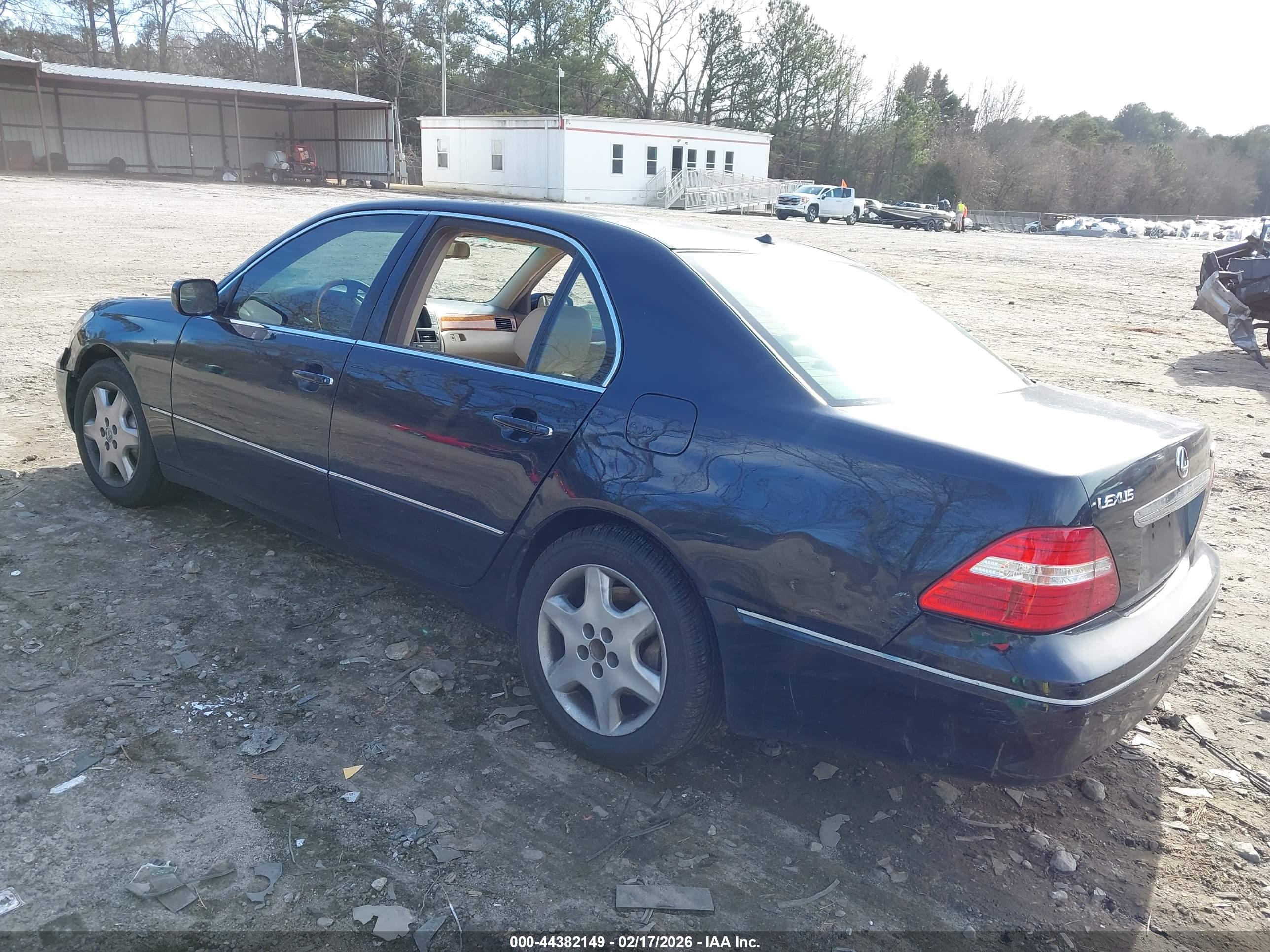 LEXUS LS image 3