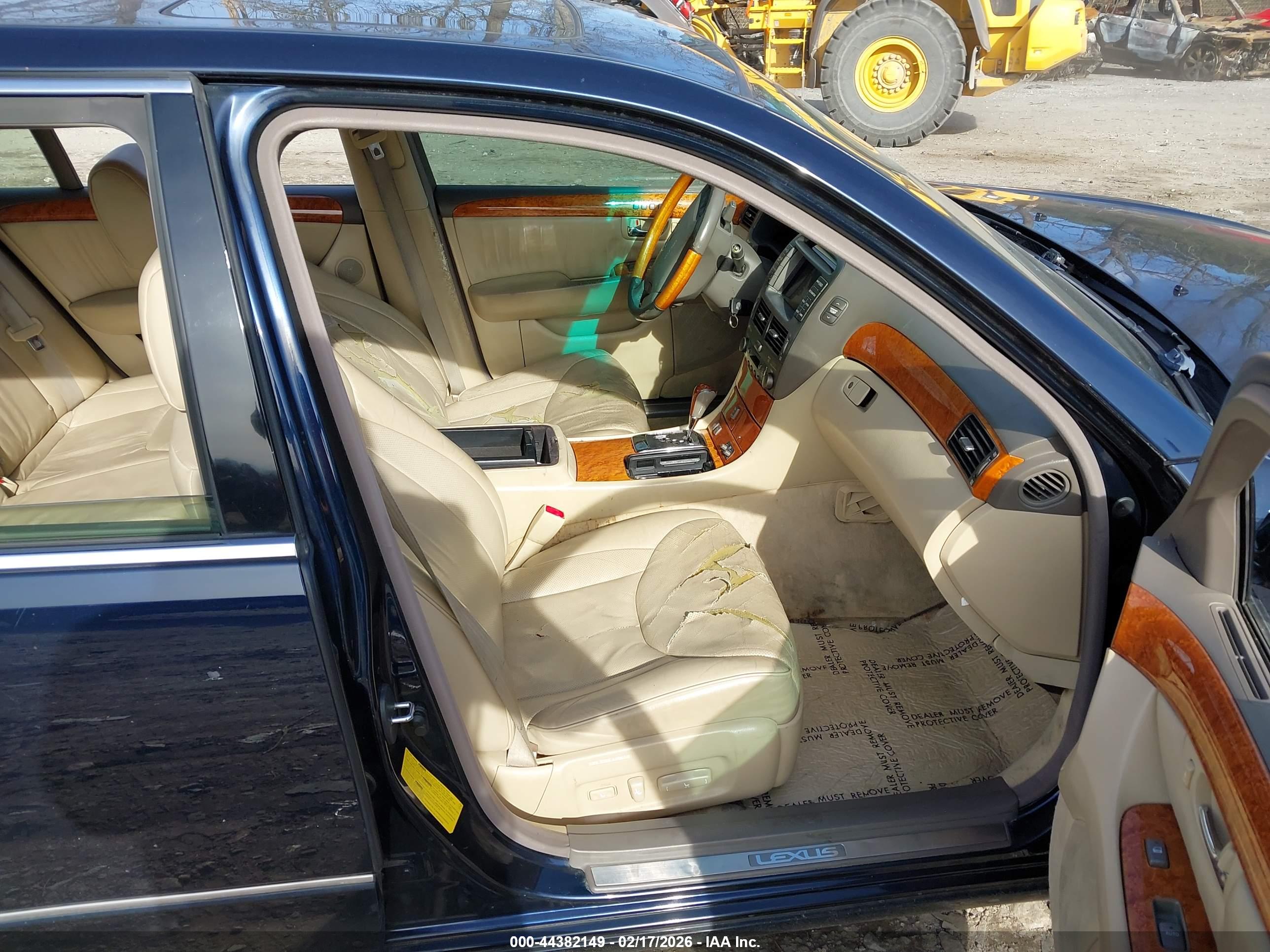 LEXUS LS image 5
