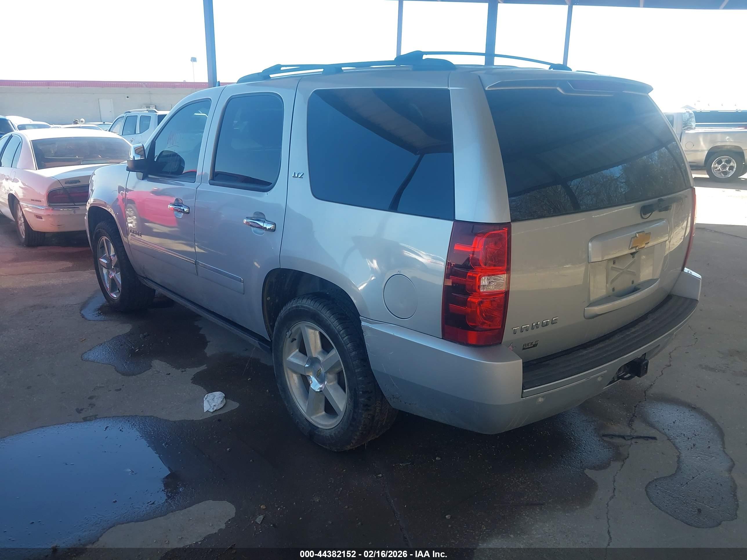 CHEVROLET TAHOE image 3