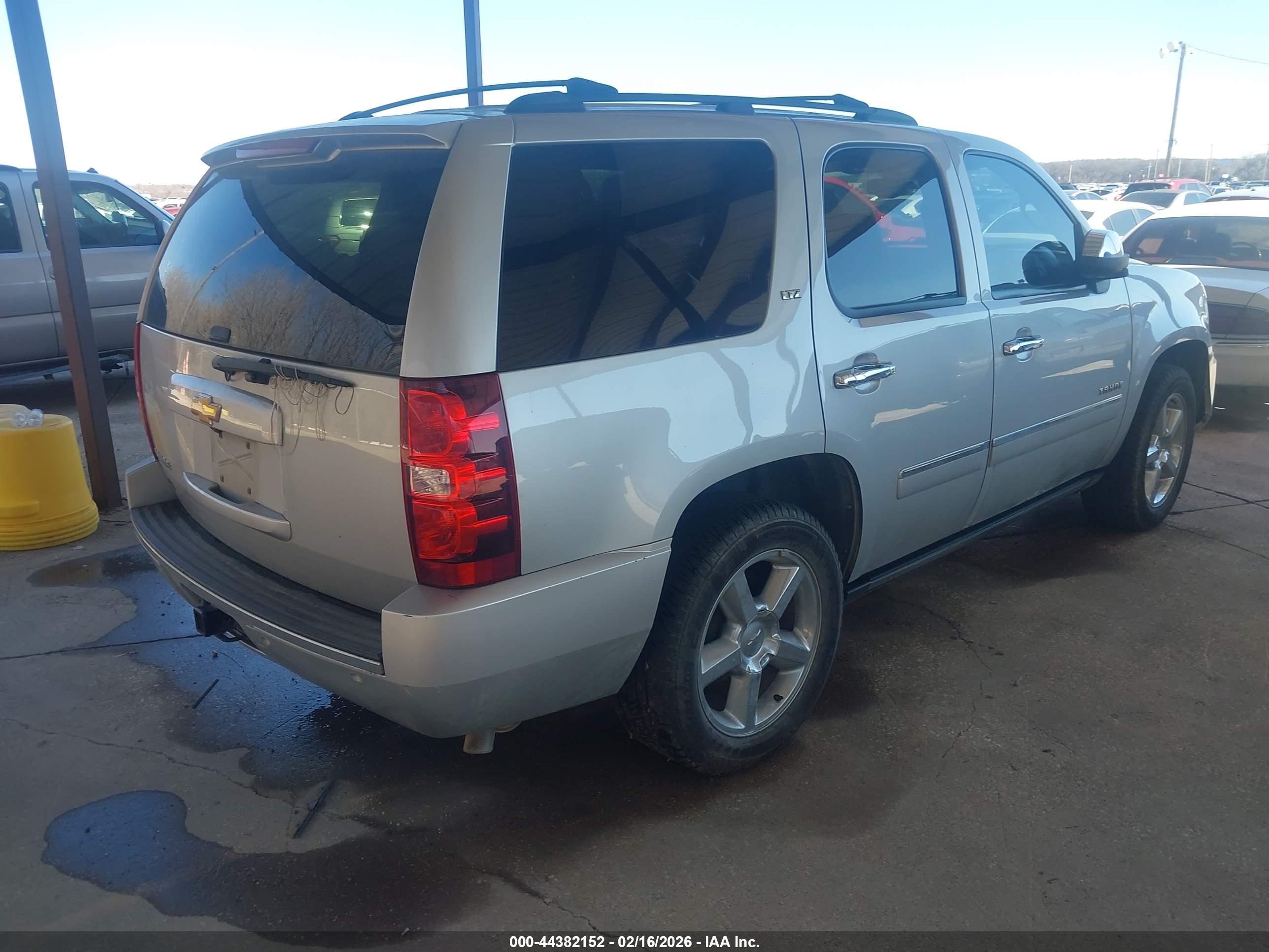 CHEVROLET TAHOE image 4